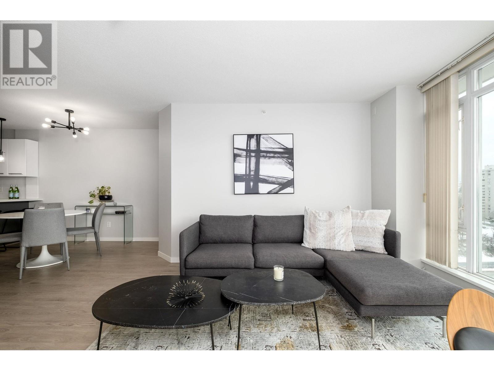 Listing Picture 3 of 16 : 1906 2133 DOUGLAS ROAD, Burnaby / 本拿比 - 魯藝地產 Yvonne Lu Group - MLS Medallion Club Member