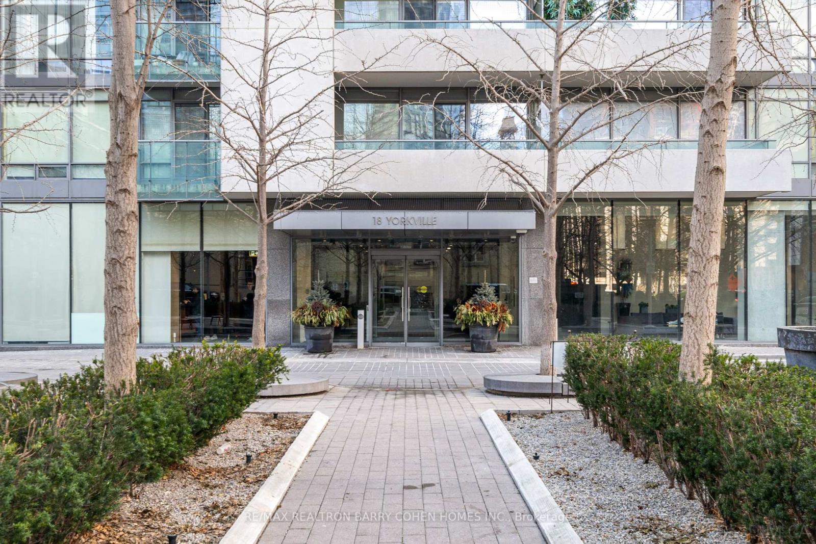 2901 - 18 Yorkville Avenue, Toronto, Ontario  M4W 3Y8 - Photo 2 - C12029213