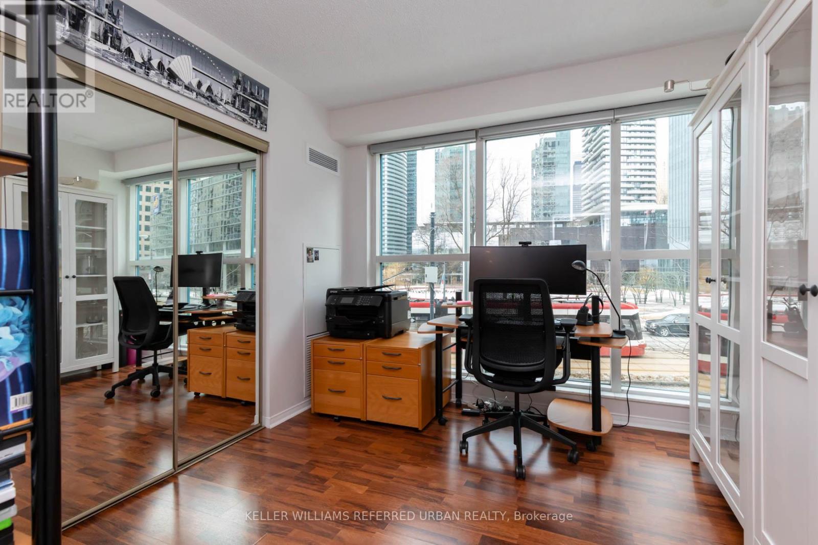 302 - 77 Harbour Square, Toronto, Ontario  M5J 2S2 - Photo 21 - C12029232