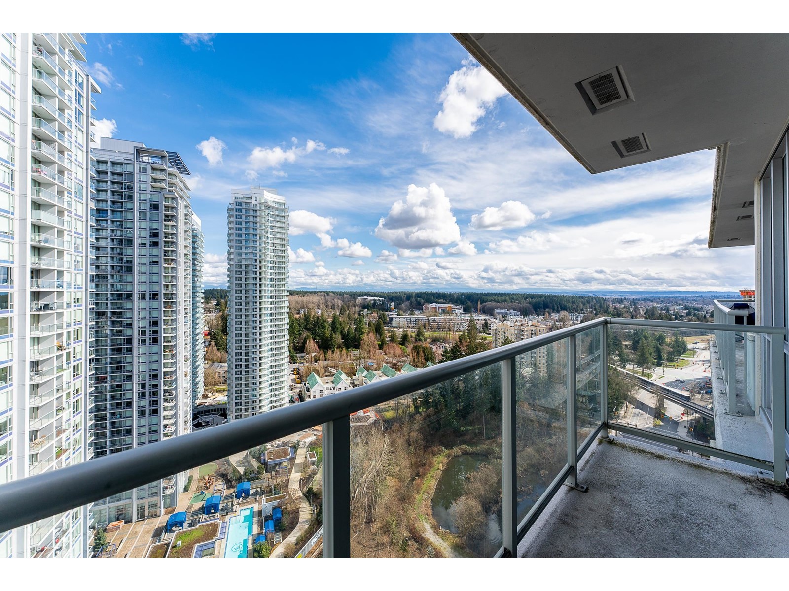 2503 9981 Whalley Boulevard, Surrey, British Columbia  V3T 0G6 - Photo 11 - R2979362