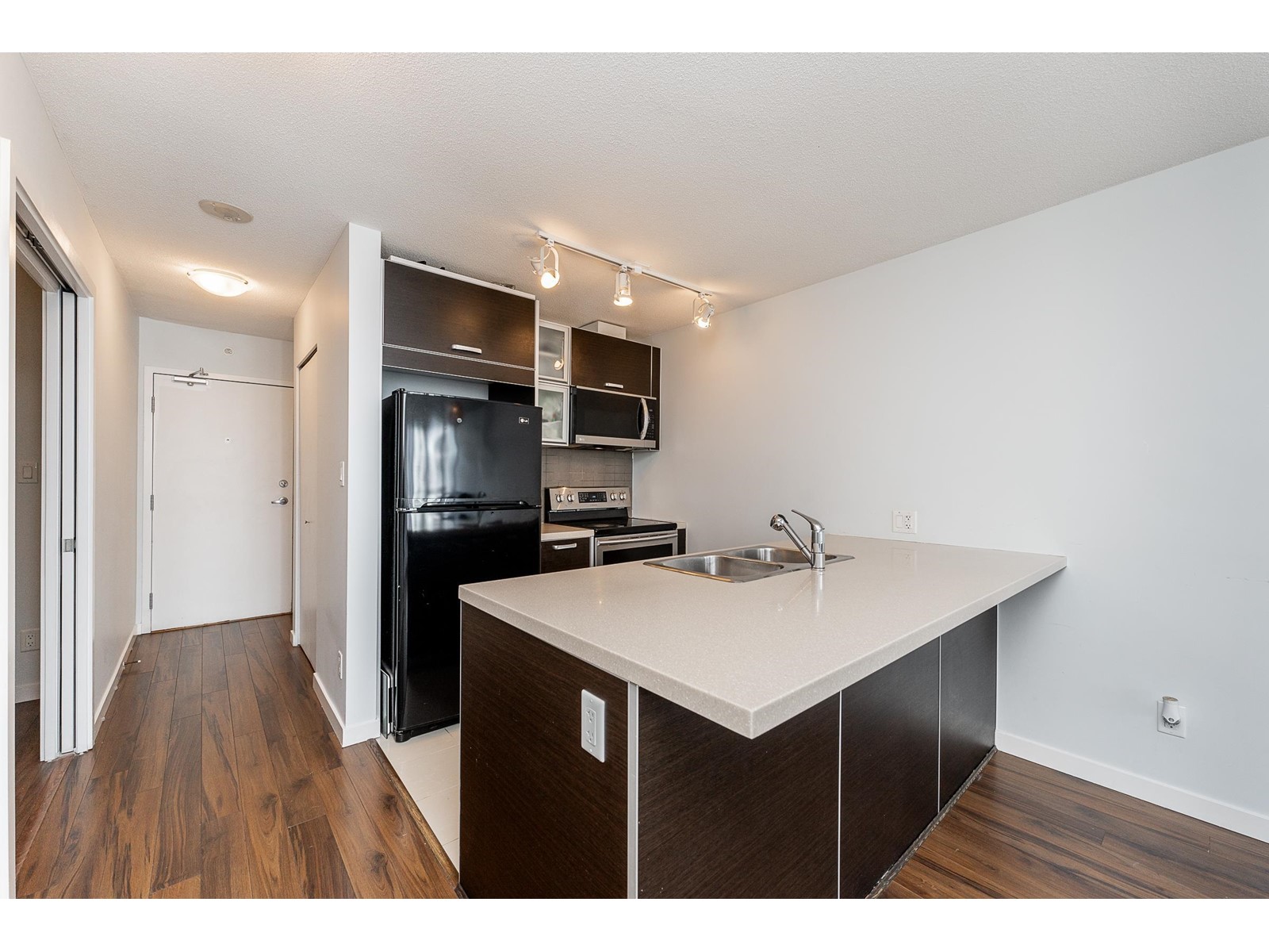 2503 9981 Whalley Boulevard, Surrey, British Columbia  V3T 0G6 - Photo 15 - R2979362