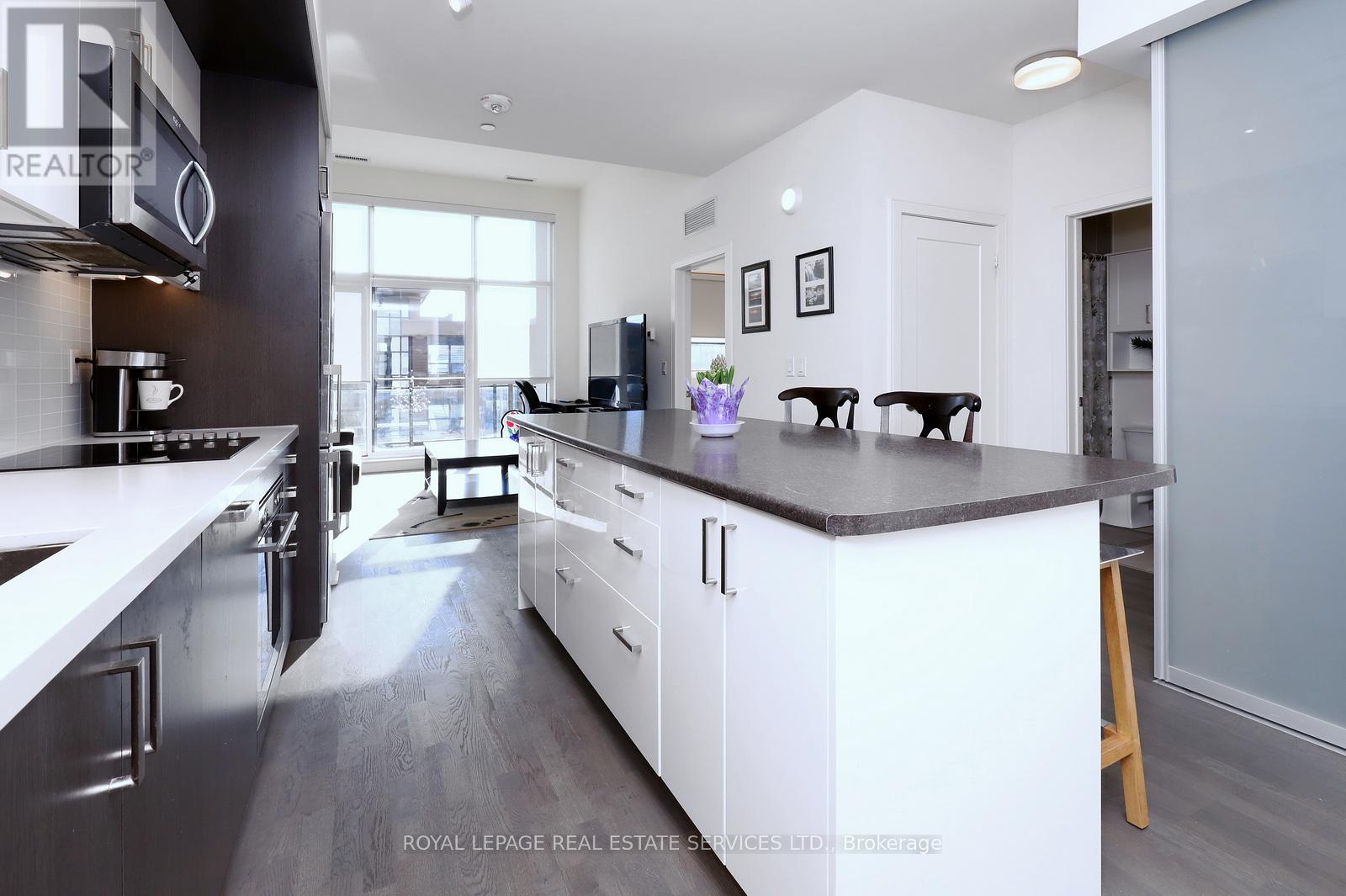 Property at 433 - 1575 LAKESHORE ROAD W image 4