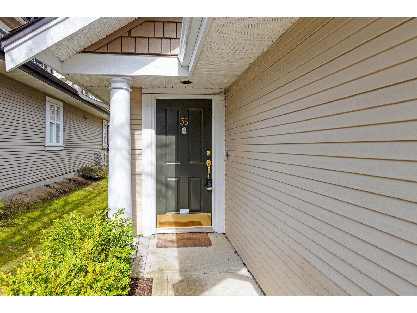 Property at 35 14877 33 AVENUE image 2