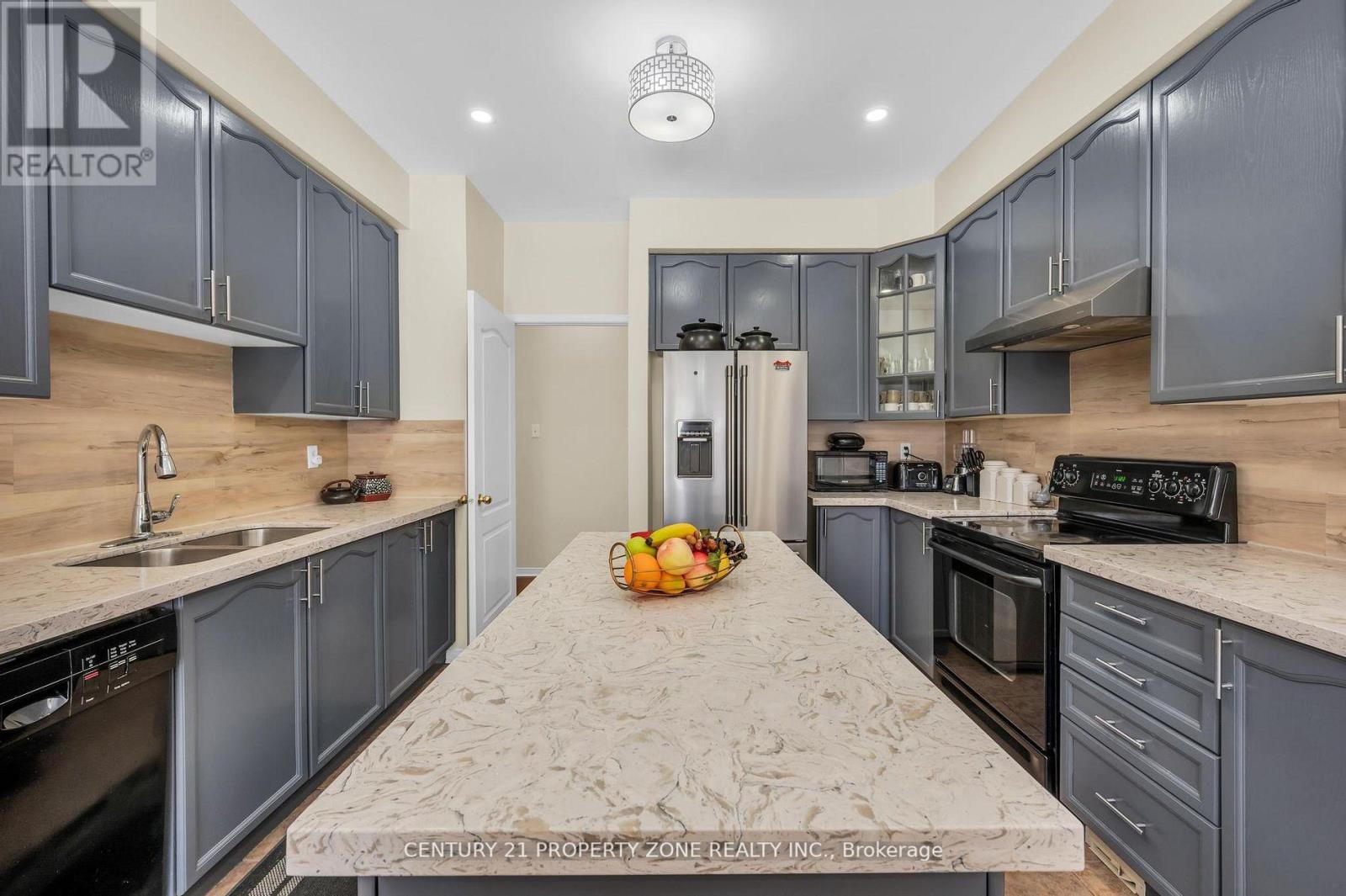 82 Brisdale Drive, Brampton, Ontario  L7A 2G8 - Photo 16 - W12029225