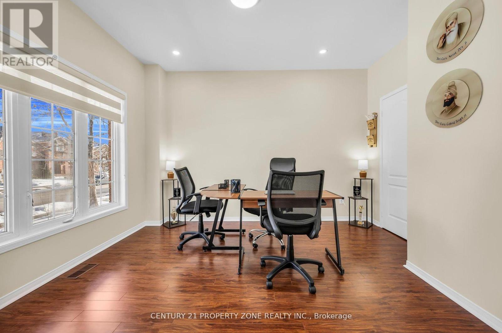Property at 82 BRISDALE DRIVE image 4