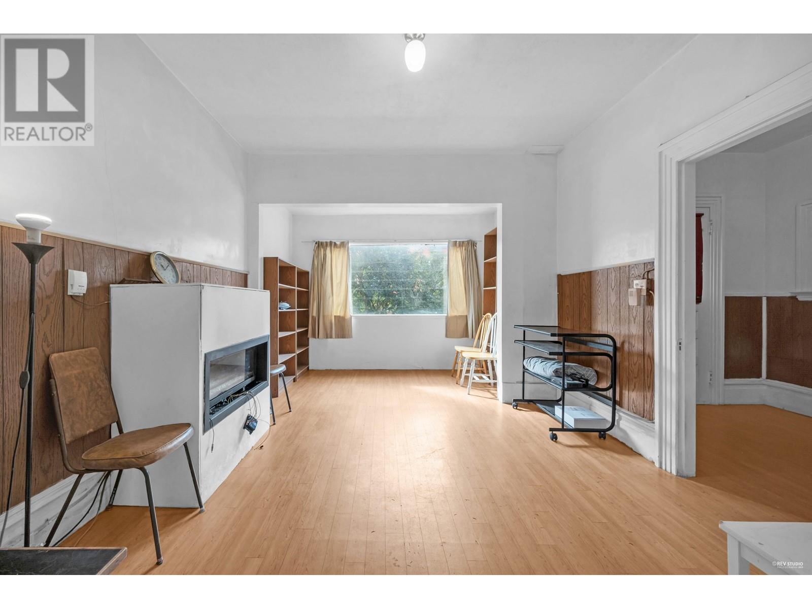 Listing Picture 18 of 26 : 1117 E PENDER STREET, Vancouver / 溫哥華 - 魯藝地產 Yvonne Lu Group - MLS Medallion Club Member