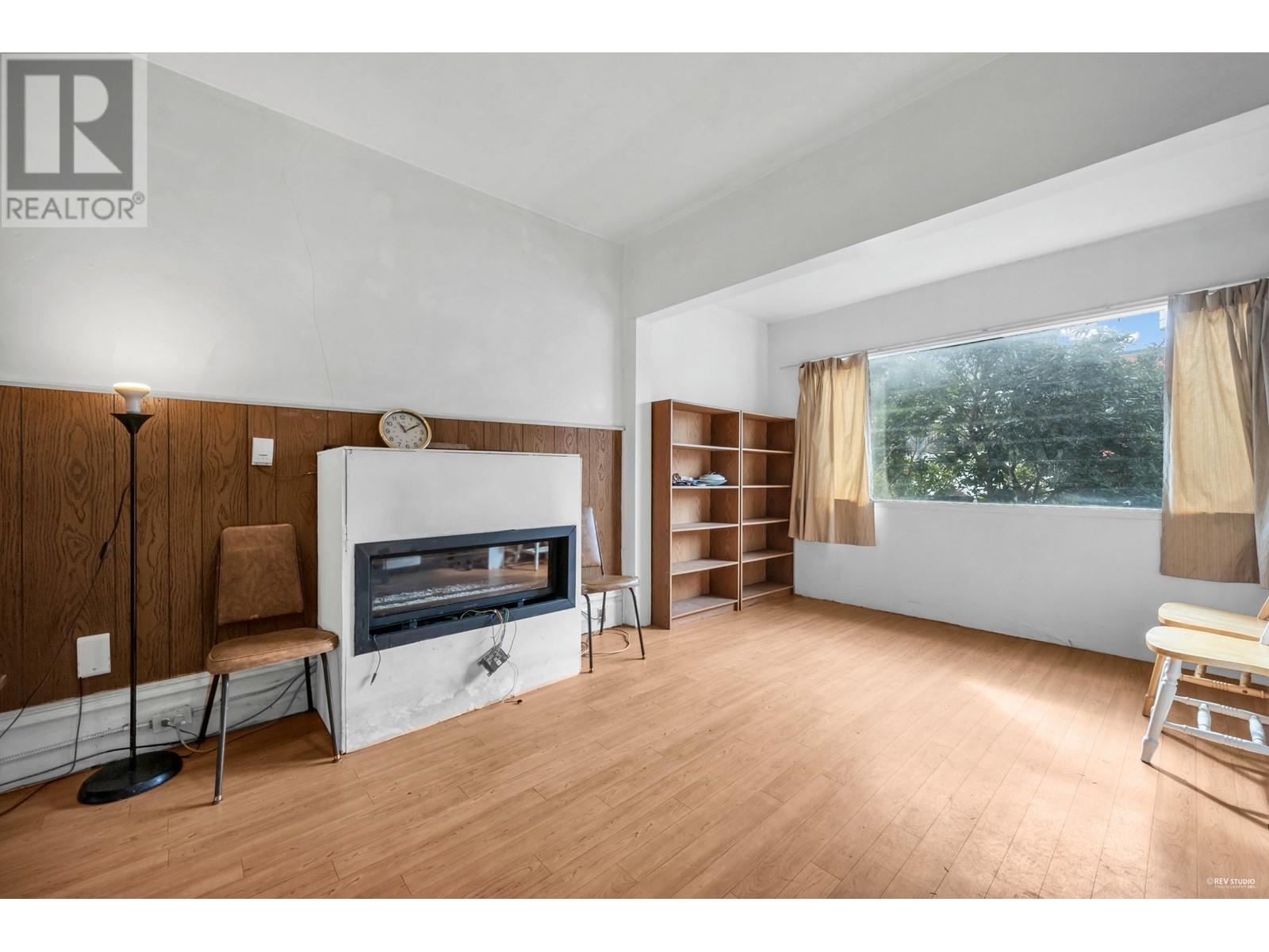 Listing Picture 17 of 26 : 1117 E PENDER STREET, Vancouver / 溫哥華 - 魯藝地產 Yvonne Lu Group - MLS Medallion Club Member