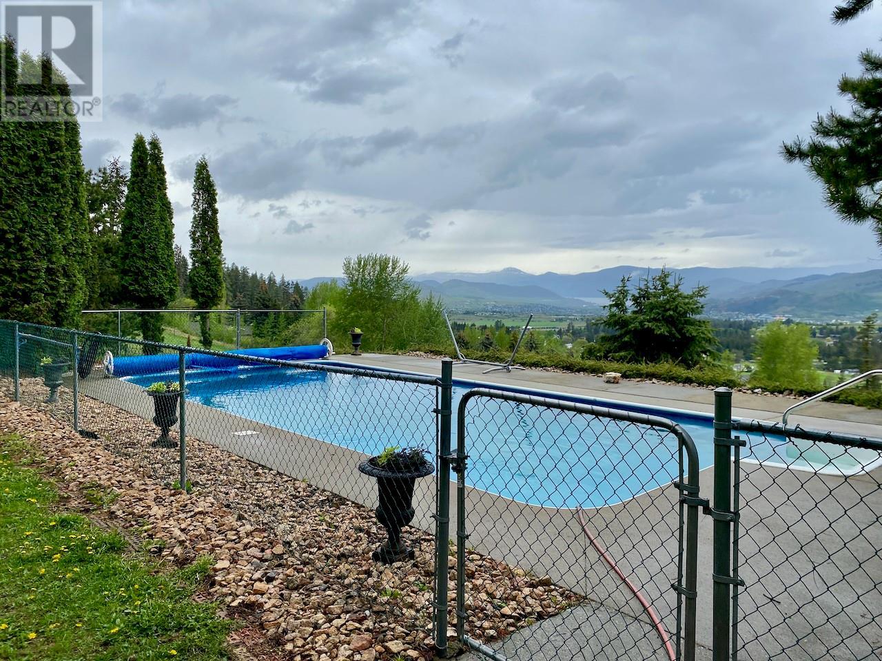 5620 Neil Road, Vernon, British Columbia  V1B 3J5 - Photo 13 - 10339770