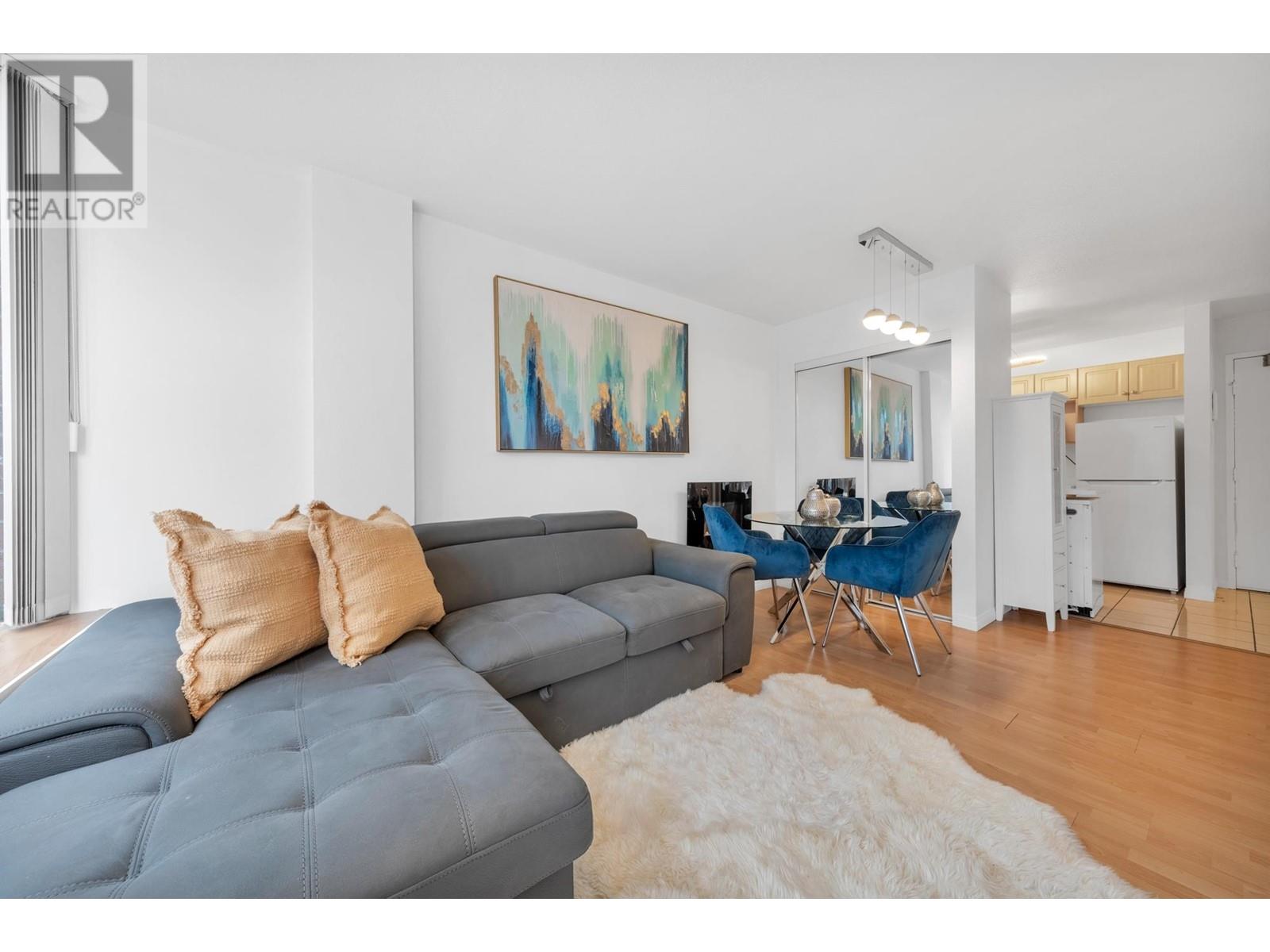 209 1330 Burrard Street, Vancouver, British Columbia  V6Z 2B8 - Photo 2 - R2979788