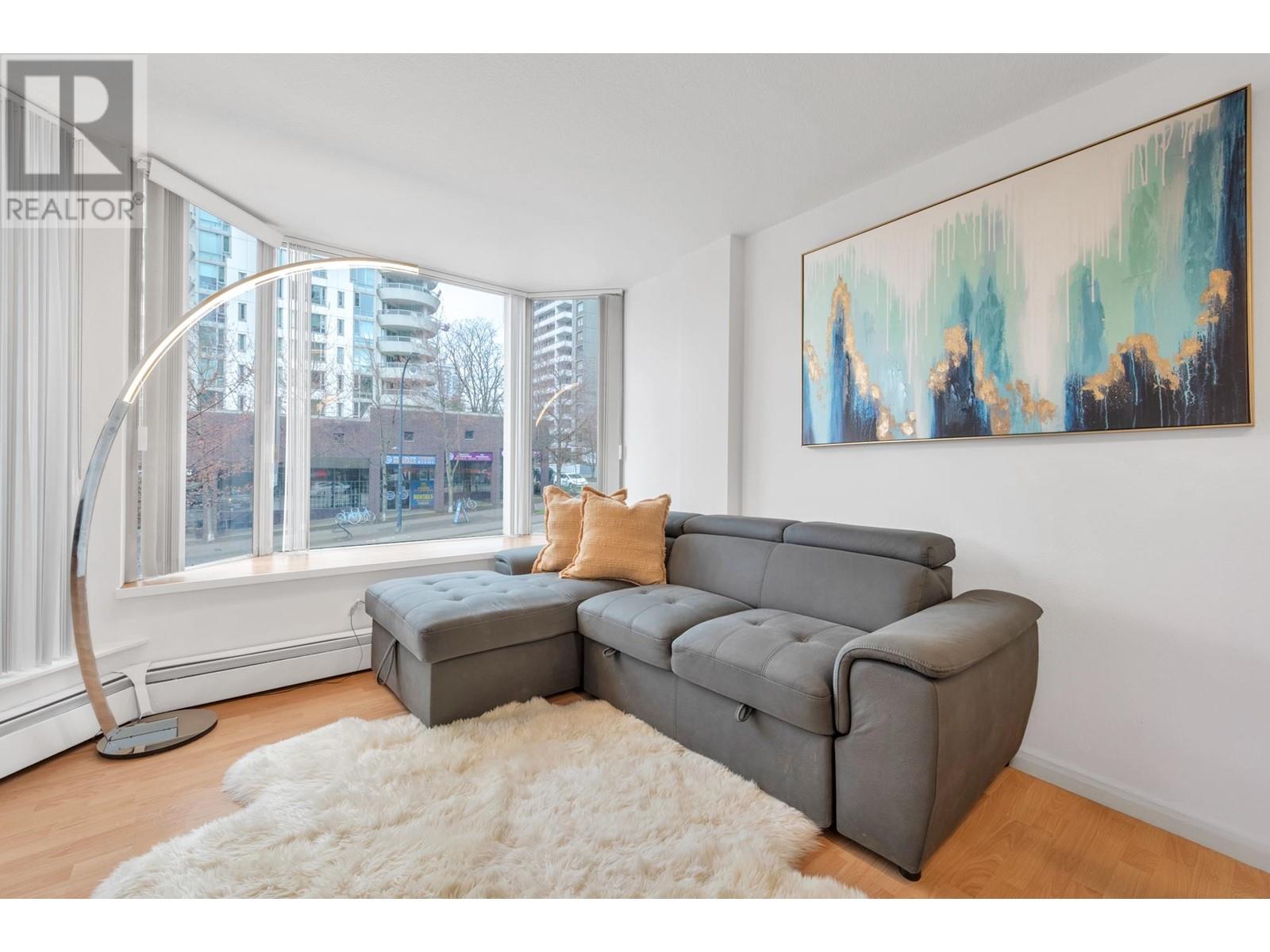 209 1330 Burrard Street, Vancouver, British Columbia  V6Z 2B8 - Photo 4 - R2979788