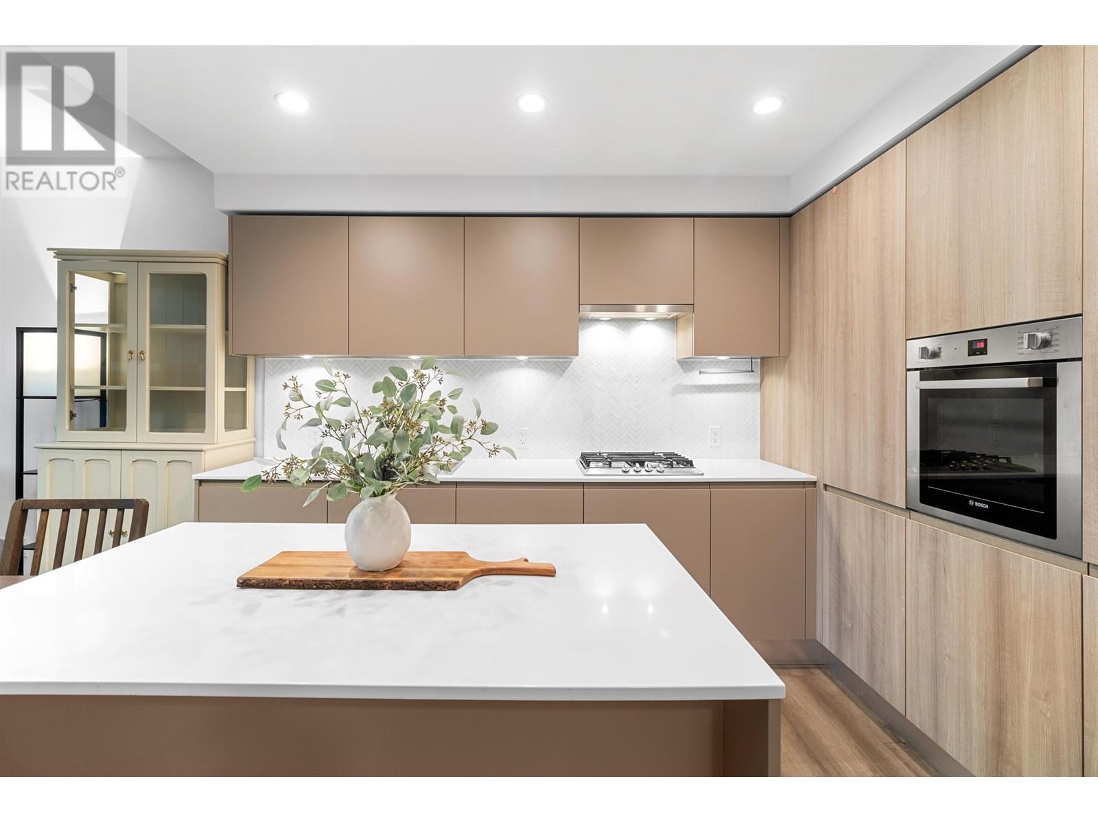 3511 3809 Evergreen Place, Burnaby, British Columbia  V3J 0M1 - Photo 2 - R2979850