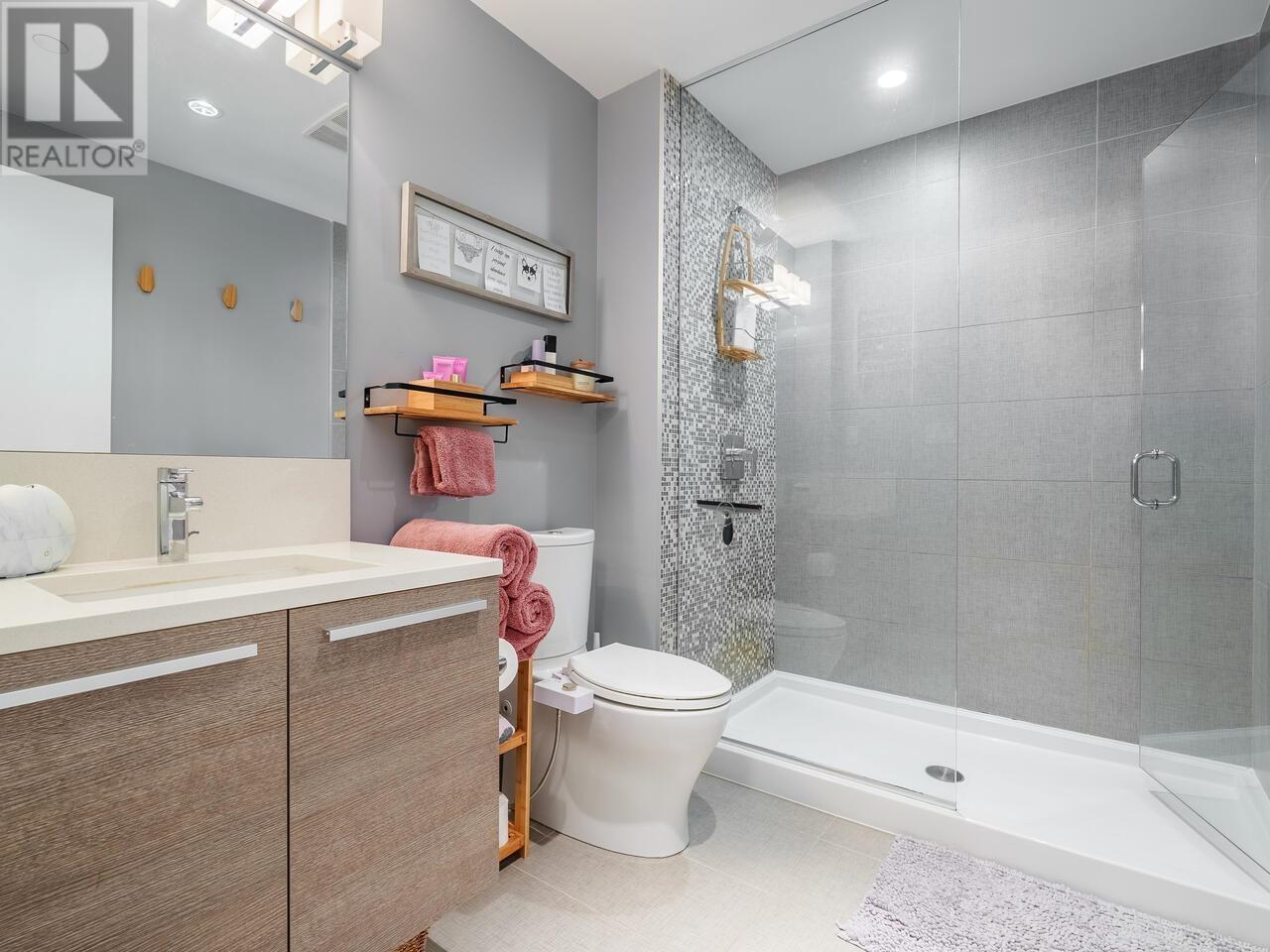 802 2008 Rosser Avenue, Burnaby, British Columbia  V5C 0H8 - Photo 18 - R2979853