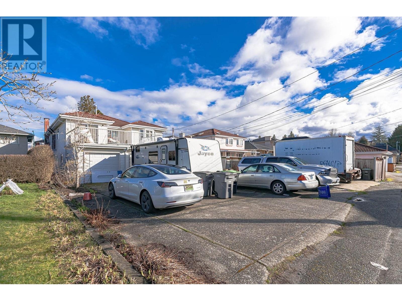 2226 E 39th Avenue, Vancouver, British Columbia  V5P 1H8 - Photo 3 - R2979854