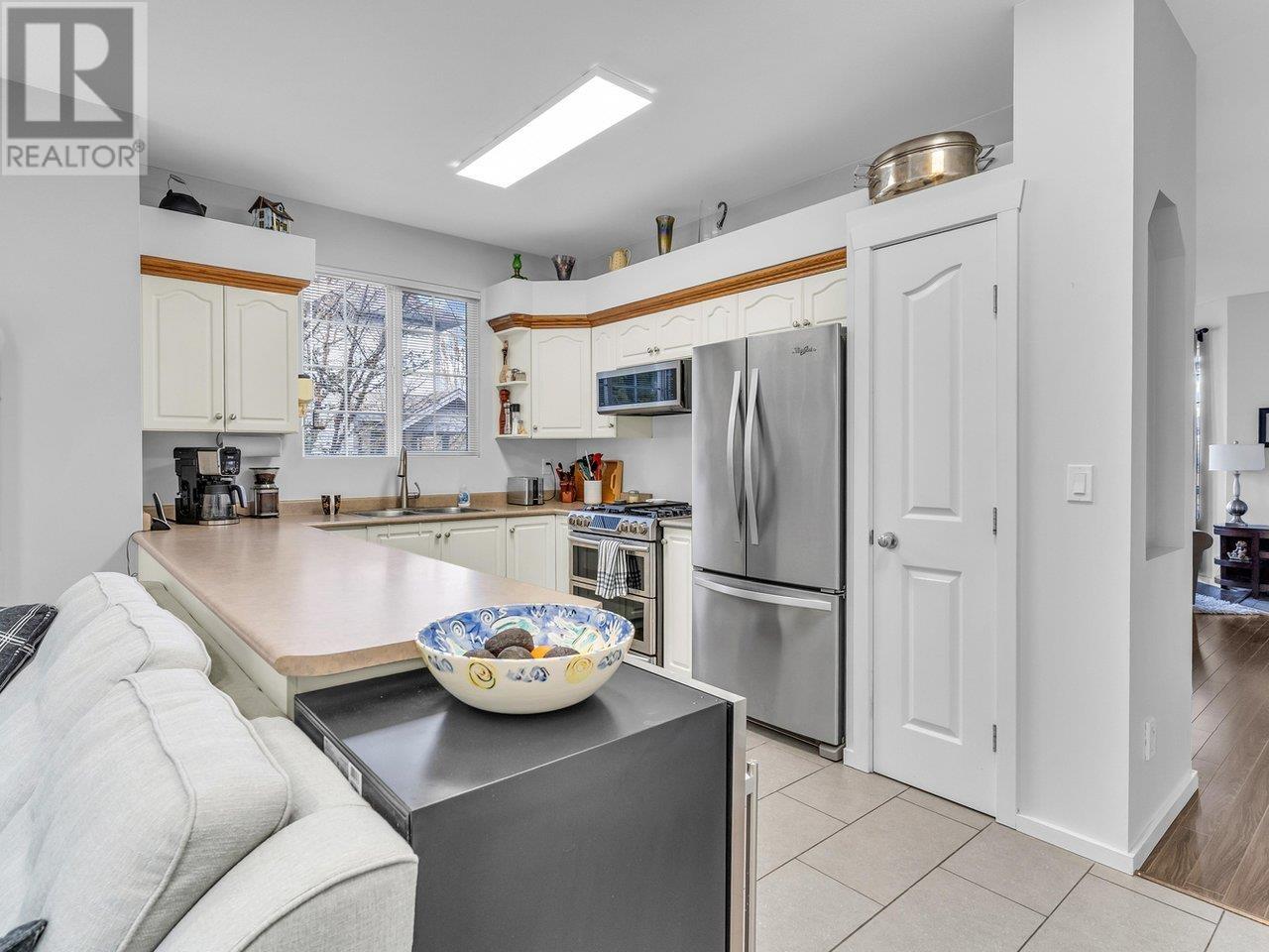 24364 101a Avenue, Maple Ridge, British Columbia  V2W 1W6 - Photo 4 - R2979815