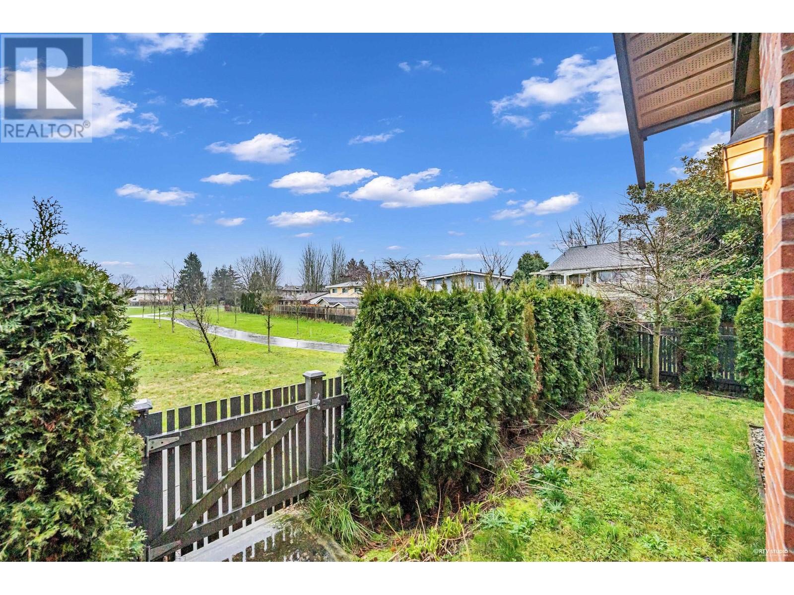 Listing Picture 24 of 25 : 62 10388 NO. 2 ROAD, Richmond / 烈治文 - 魯藝地產 Yvonne Lu Group - MLS Medallion Club Member