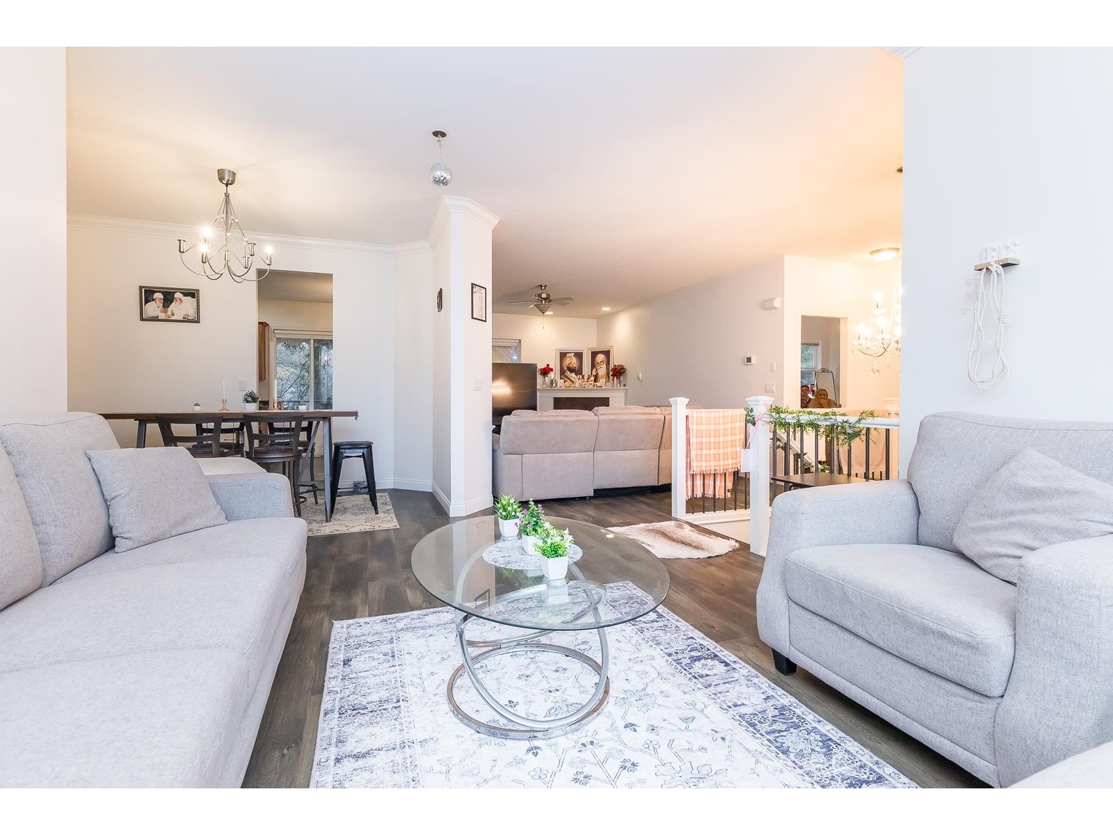33883 Hollister Place, Mission, British Columbia  V2V 7P6 - Photo 7 - R2973189