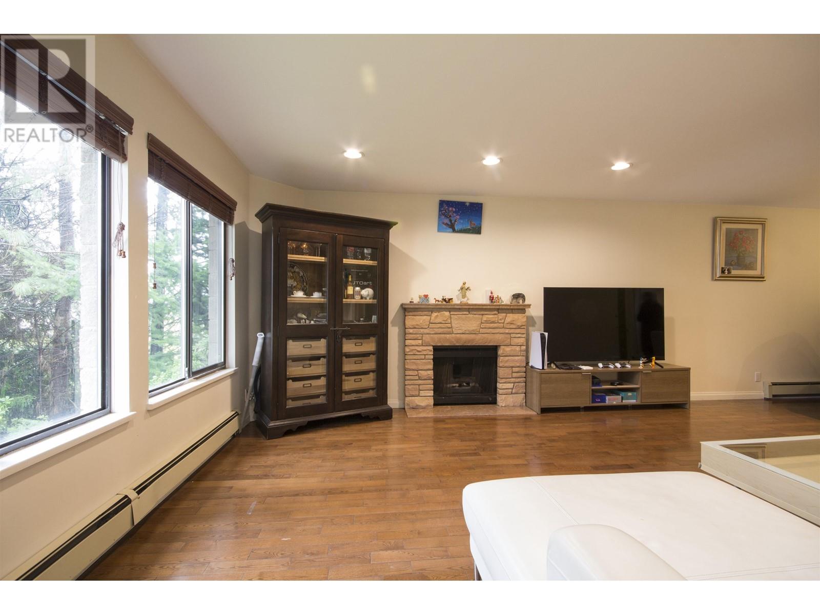 Listing Picture 6 of 40 : 64 W 39TH AVENUE, Vancouver / 溫哥華 - 魯藝地產 Yvonne Lu Group - MLS Medallion Club Member