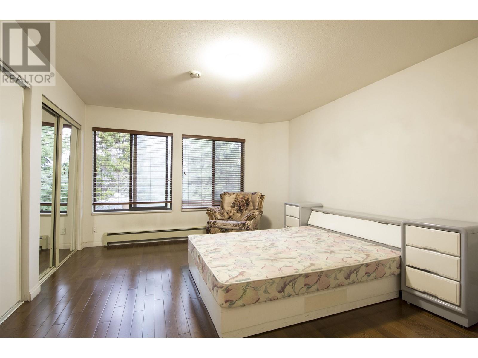 Listing Picture 21 of 40 : 64 W 39TH AVENUE, Vancouver / 溫哥華 - 魯藝地產 Yvonne Lu Group - MLS Medallion Club Member