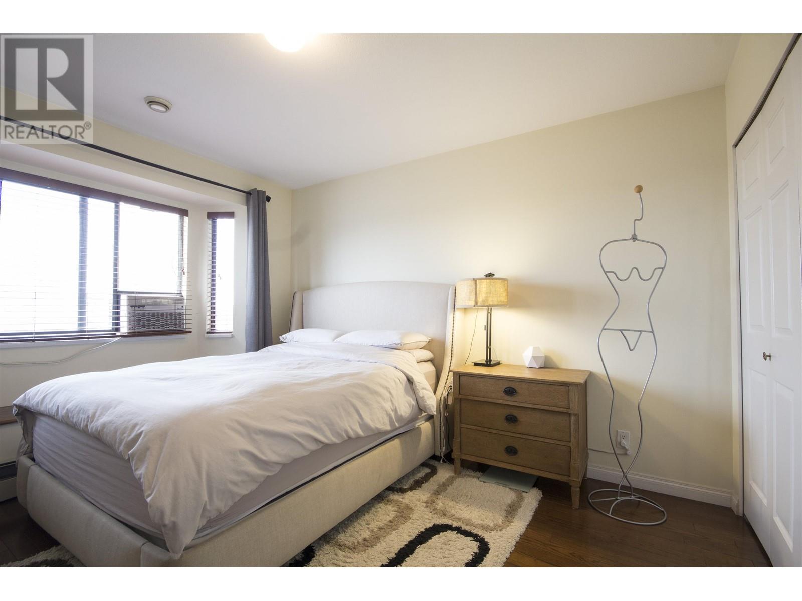 Listing Picture 30 of 40 : 64 W 39TH AVENUE, Vancouver / 溫哥華 - 魯藝地產 Yvonne Lu Group - MLS Medallion Club Member