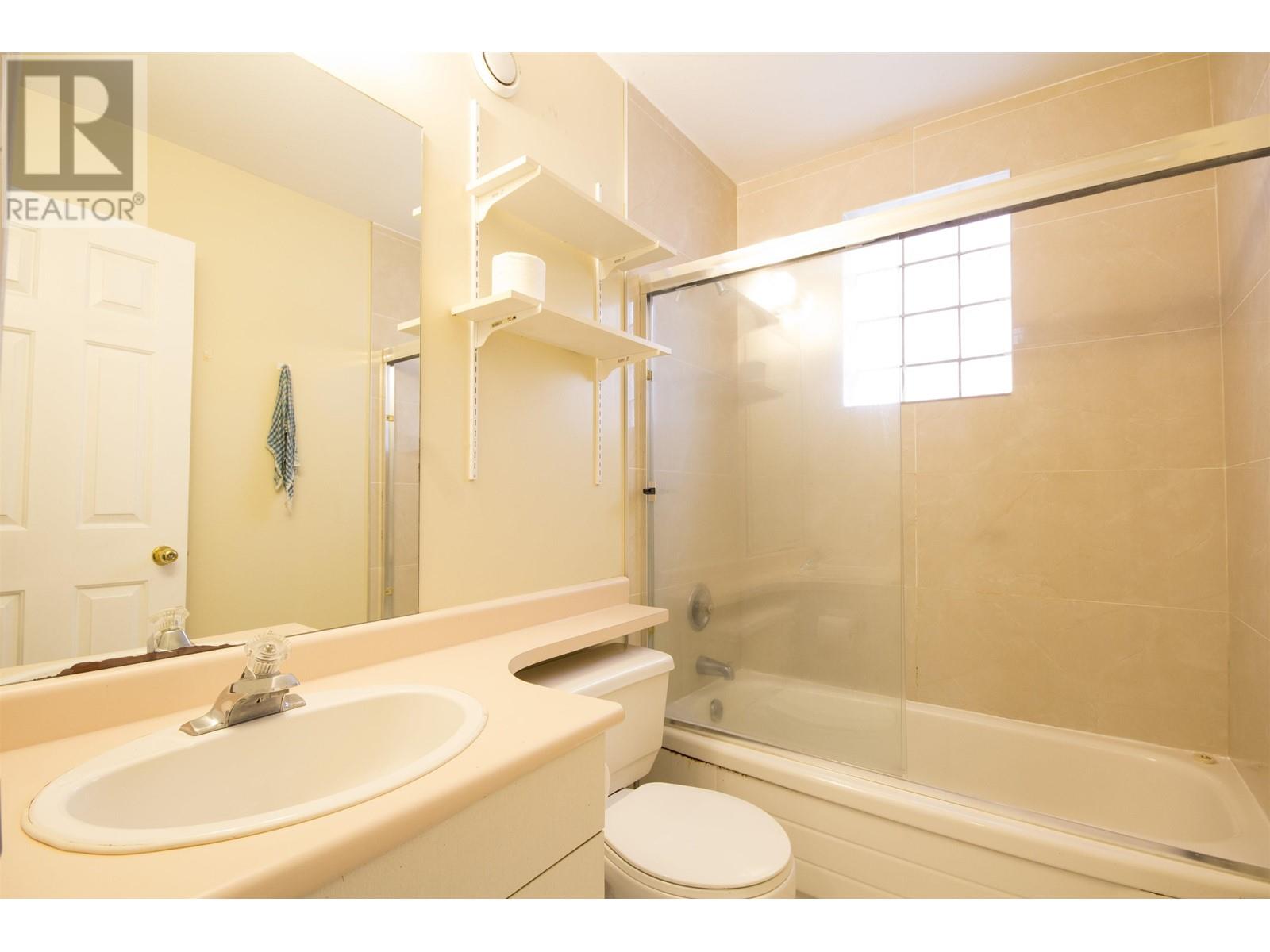 Listing Picture 35 of 40 : 64 W 39TH AVENUE, Vancouver / 溫哥華 - 魯藝地產 Yvonne Lu Group - MLS Medallion Club Member