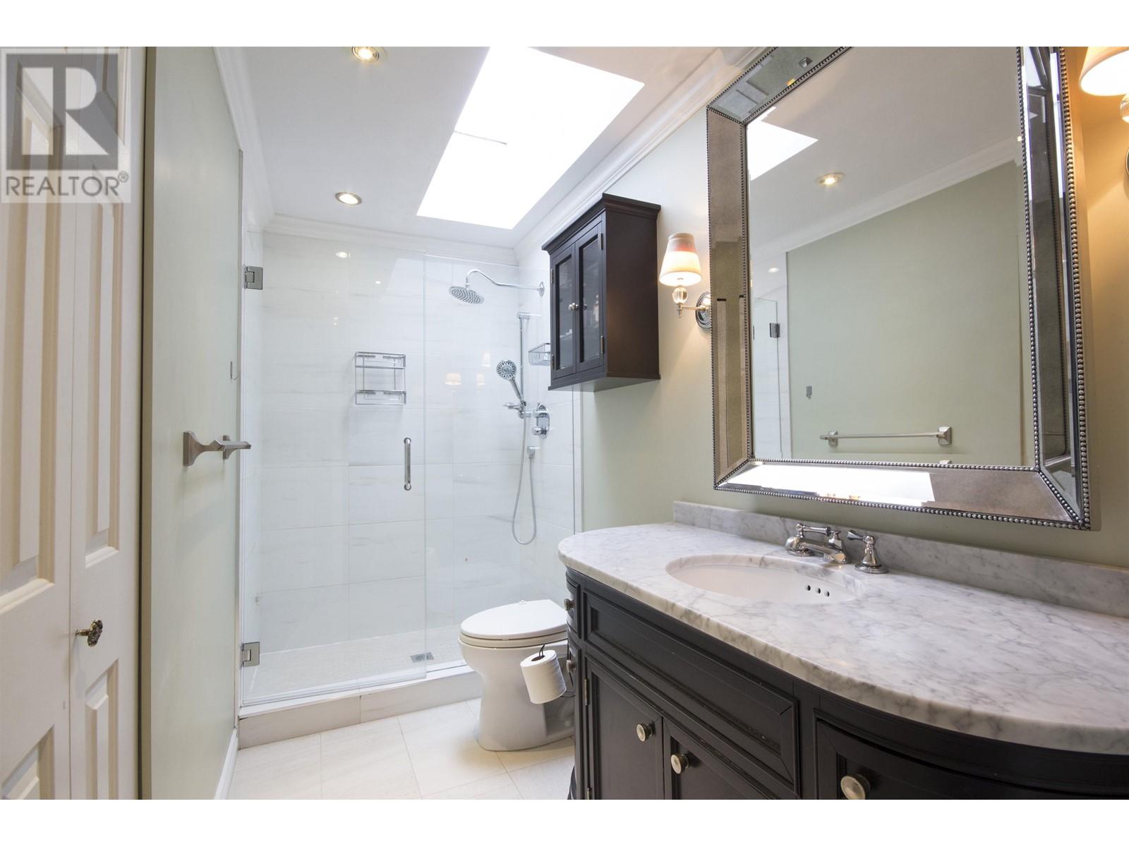 Listing Picture 28 of 40 : 64 W 39TH AVENUE, Vancouver / 溫哥華 - 魯藝地產 Yvonne Lu Group - MLS Medallion Club Member