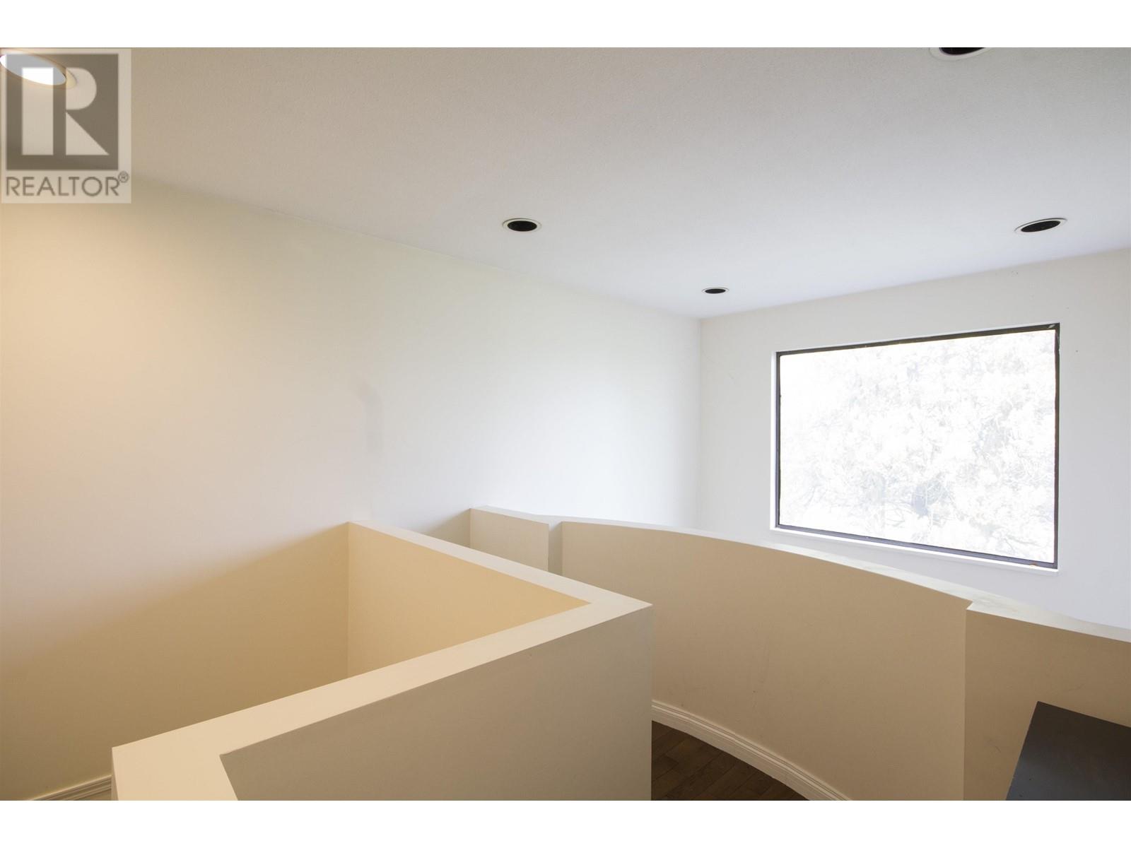 Listing Picture 31 of 40 : 64 W 39TH AVENUE, Vancouver / 溫哥華 - 魯藝地產 Yvonne Lu Group - MLS Medallion Club Member