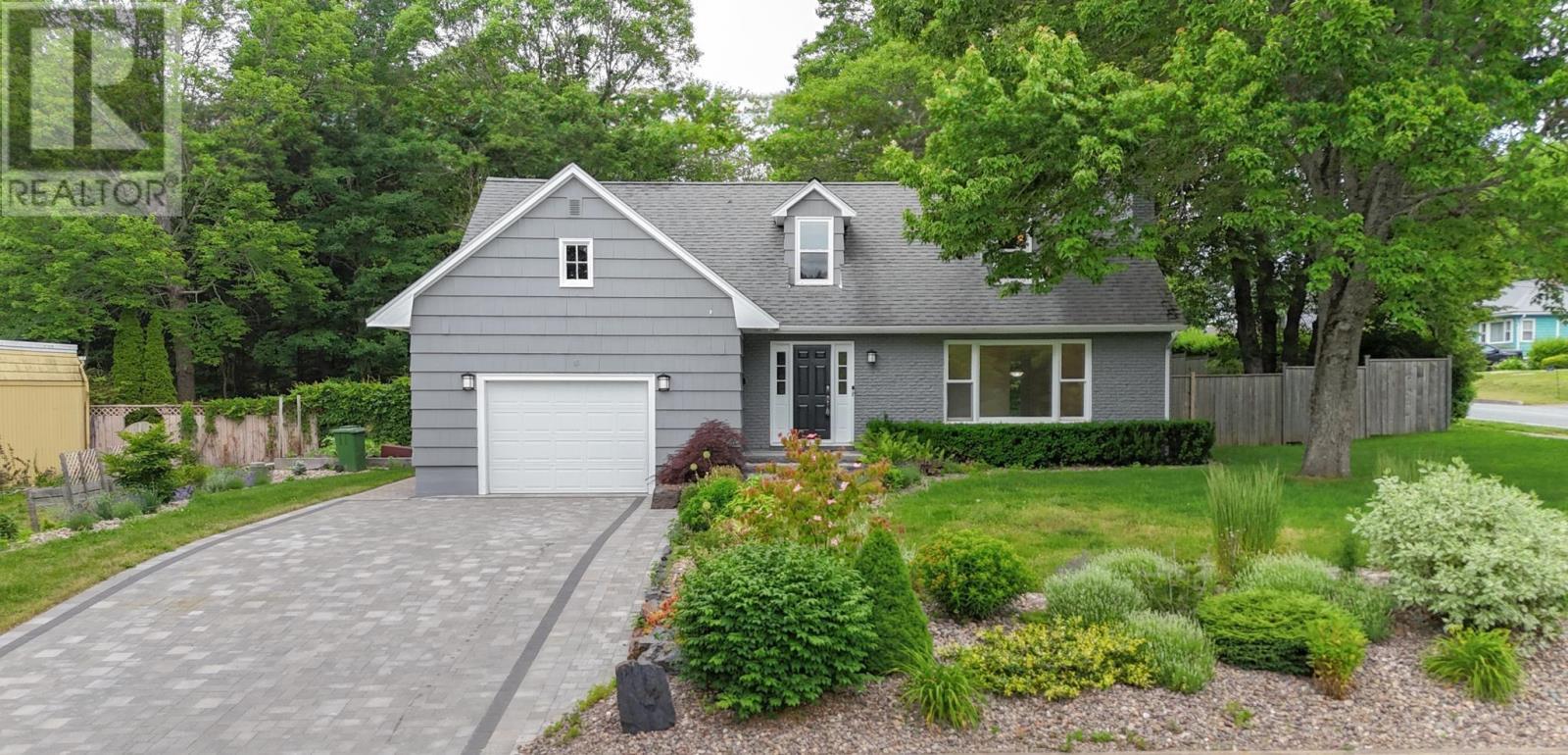 84 Park Street, bridgewater, Nova Scotia