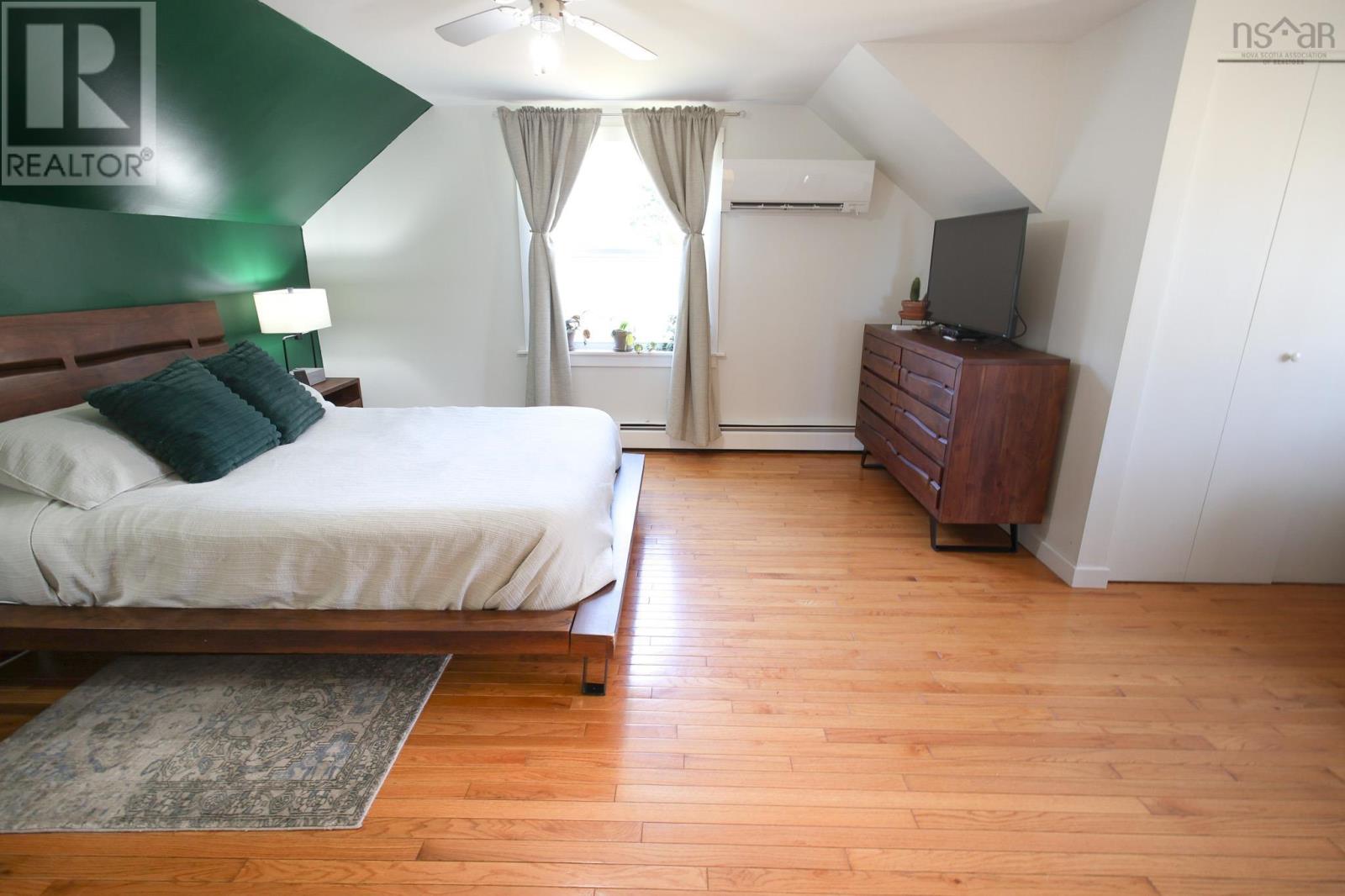 84 Park Street, Bridgewater, Nova Scotia  B4V 2B9 - Photo 21 - 202505311