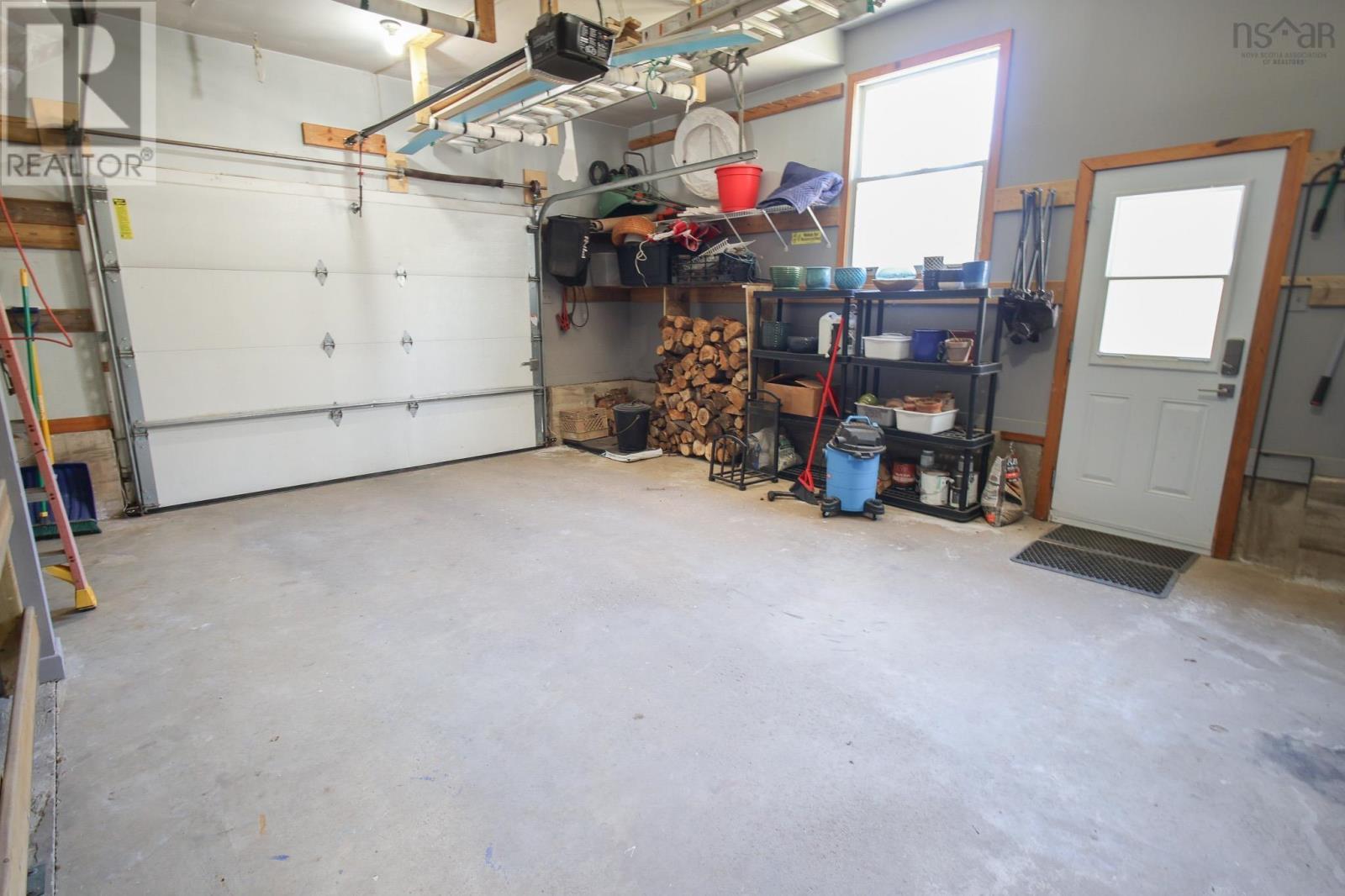 84 Park Street, Bridgewater, Nova Scotia  B4V 2B9 - Photo 37 - 202505311