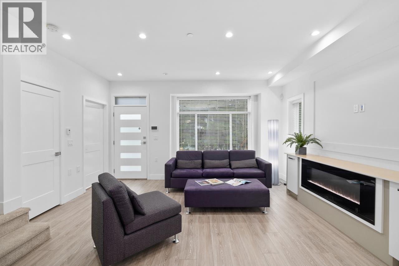 3133 Glen Drive, Vancouver, British Columbia  V5T 4C3 - Photo 6 - R2979856