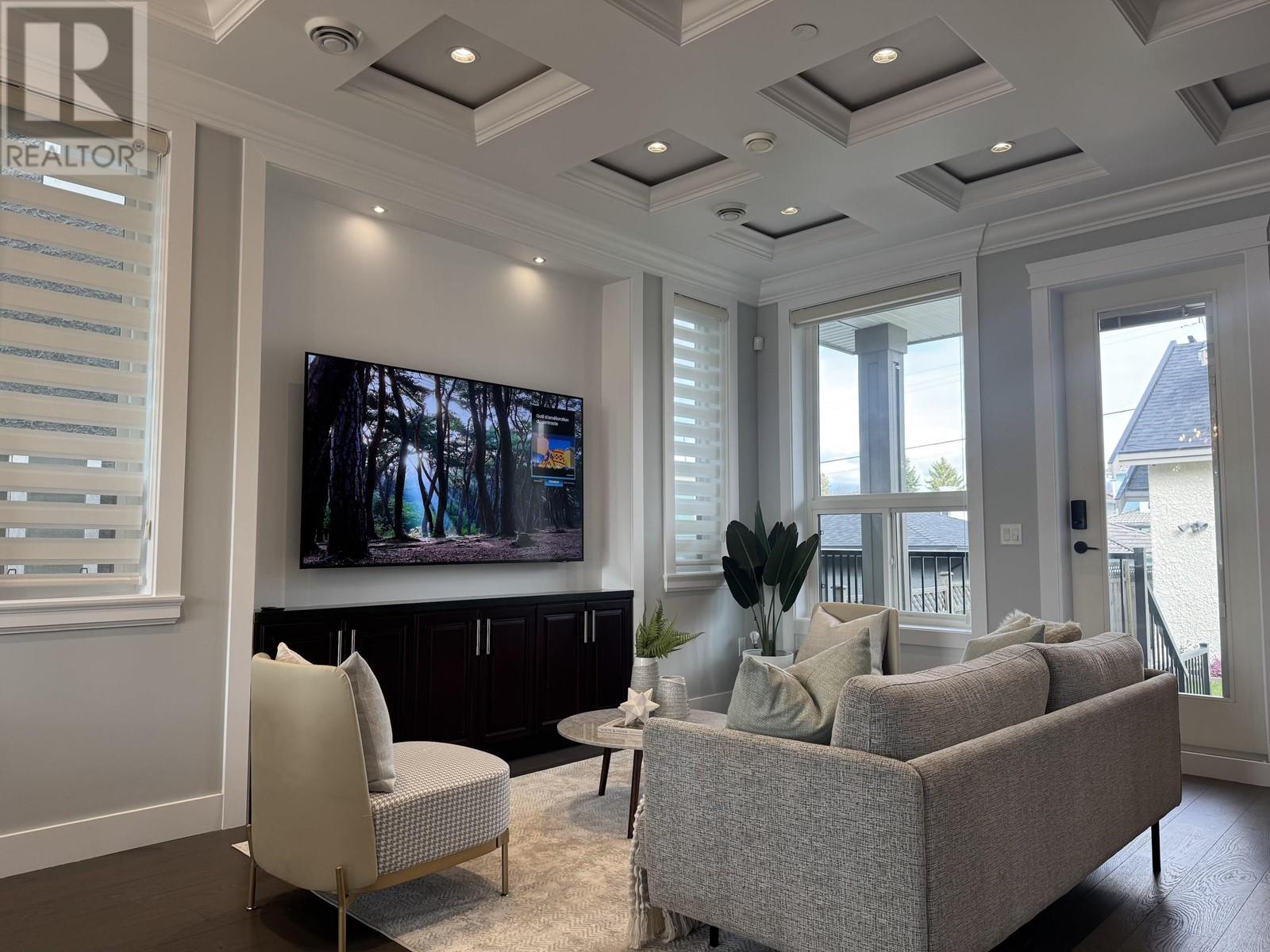 2555 E 8th Avenue, Vancouver, British Columbia  V5M 1W3 - Photo 3 - R2979105
