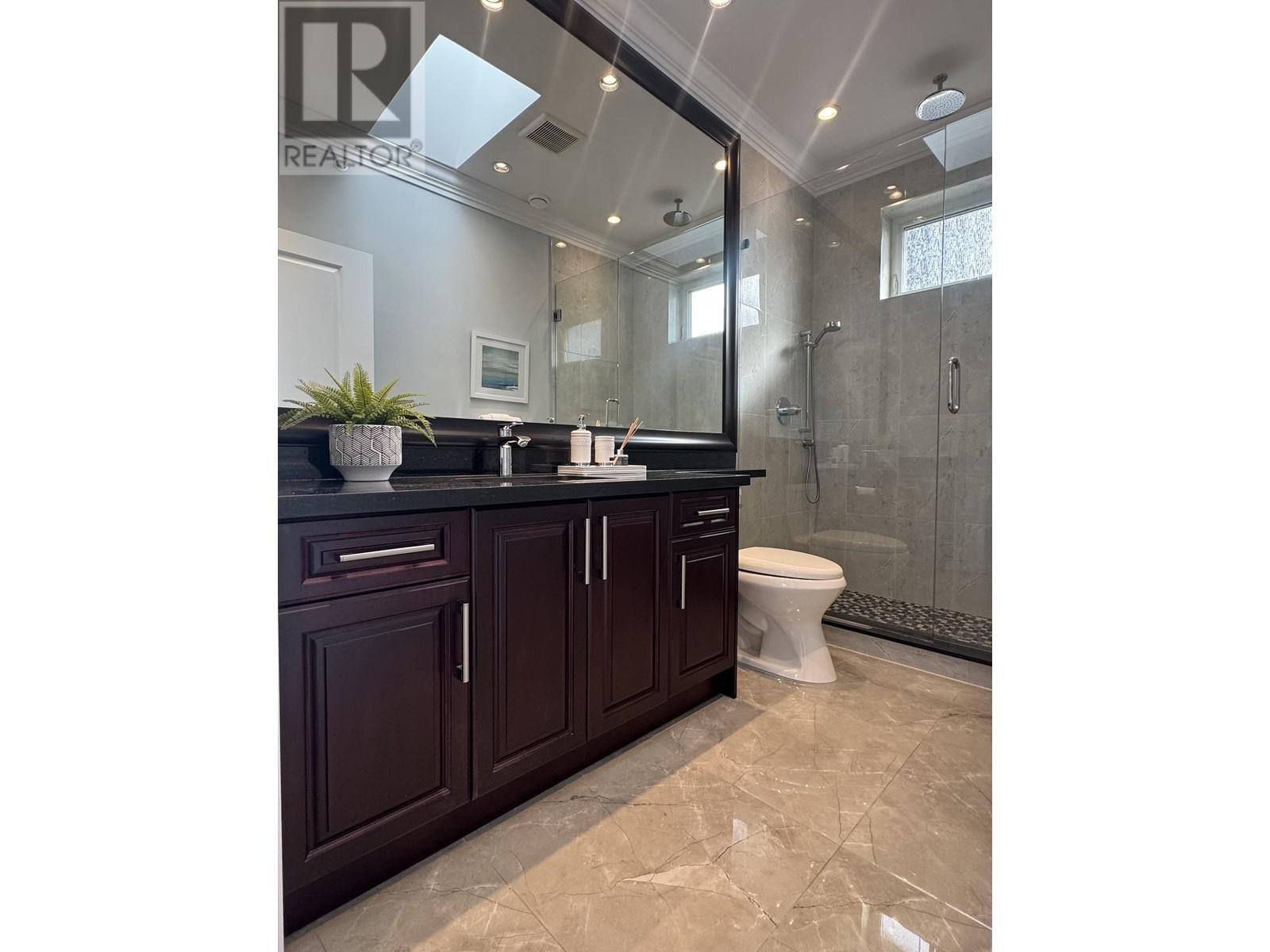 2555 E 8th Avenue, Vancouver, British Columbia  V5M 1W3 - Photo 12 - R2979105