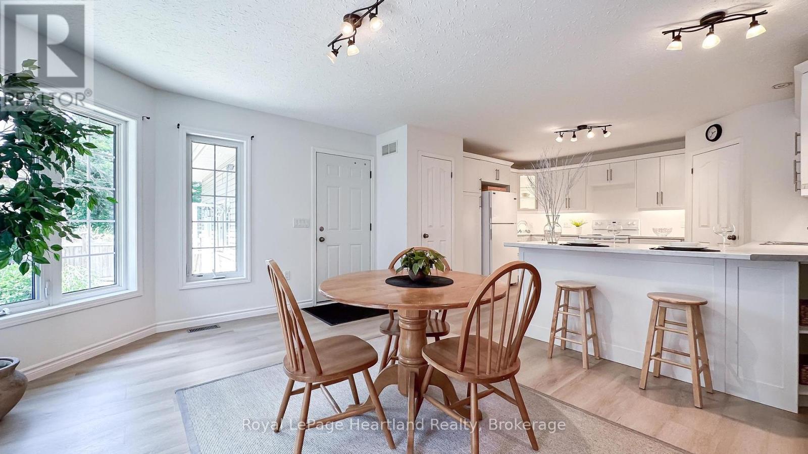 11 William Street, Bluewater, Ontario  N0M 1G0 - Photo 19 - X12029384