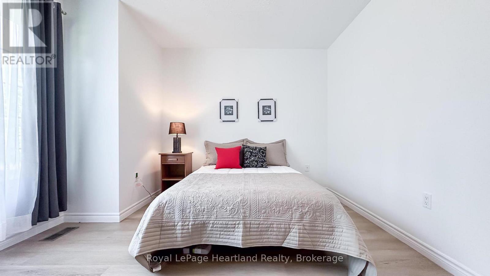 11 William Street, Bluewater, Ontario  N0M 1G0 - Photo 30 - X12029384