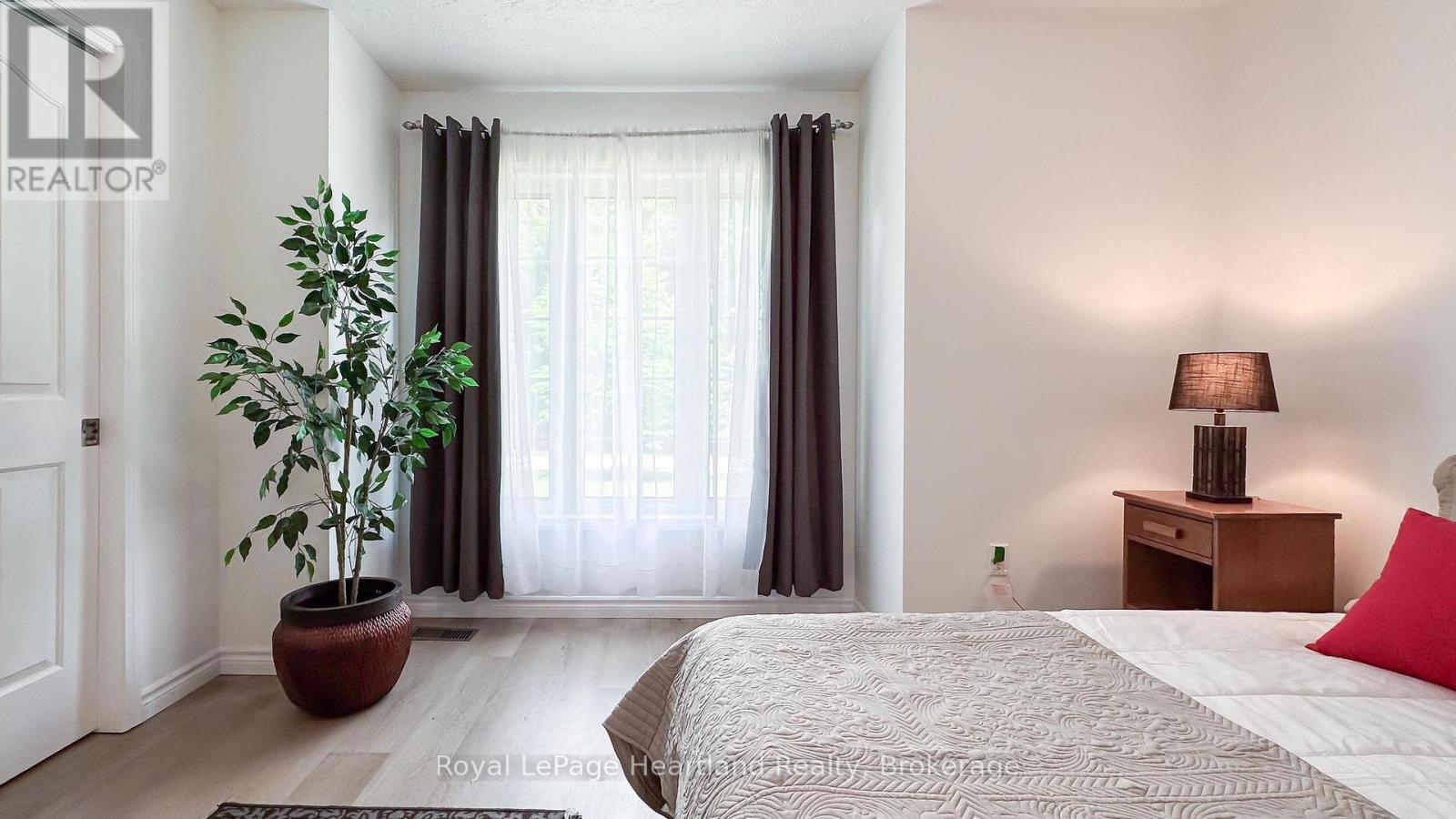11 William Street, Bluewater, Ontario  N0M 1G0 - Photo 31 - X12029384