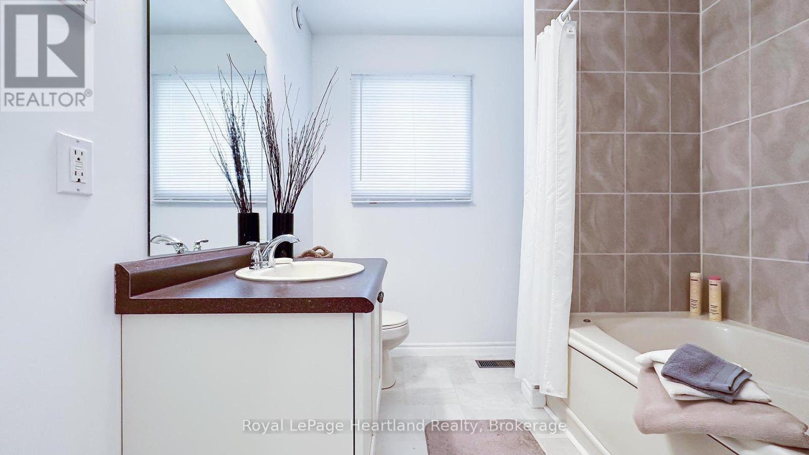 11 William Street, Bluewater, Ontario  N0M 1G0 - Photo 32 - X12029384