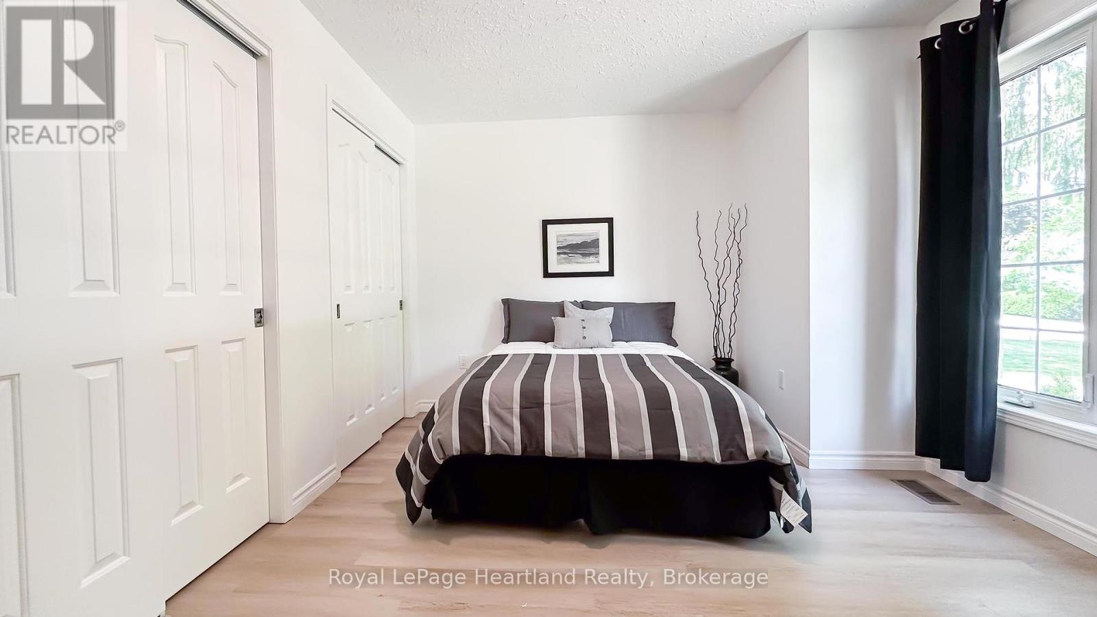 11 William Street, Bluewater, Ontario  N0M 1G0 - Photo 34 - X12029384