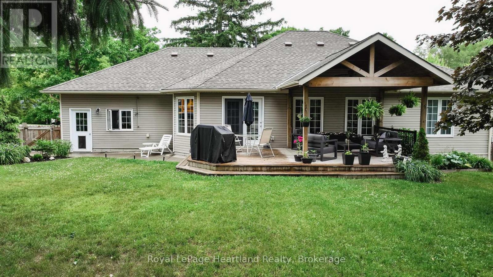 11 William Street, Bluewater, Ontario  N0M 1G0 - Photo 40 - X12029384