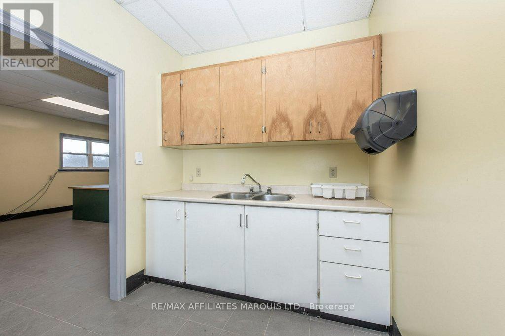 18613 Dundas Street, South Glengarry, Ontario  K0C 1S0 - Photo 12 - X12029493