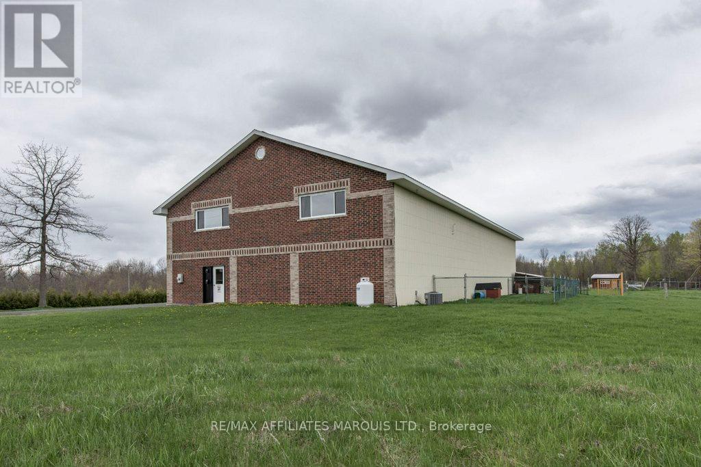 18613 Dundas Street, South Glengarry, Ontario  K0C 1S0 - Photo 2 - X12029493