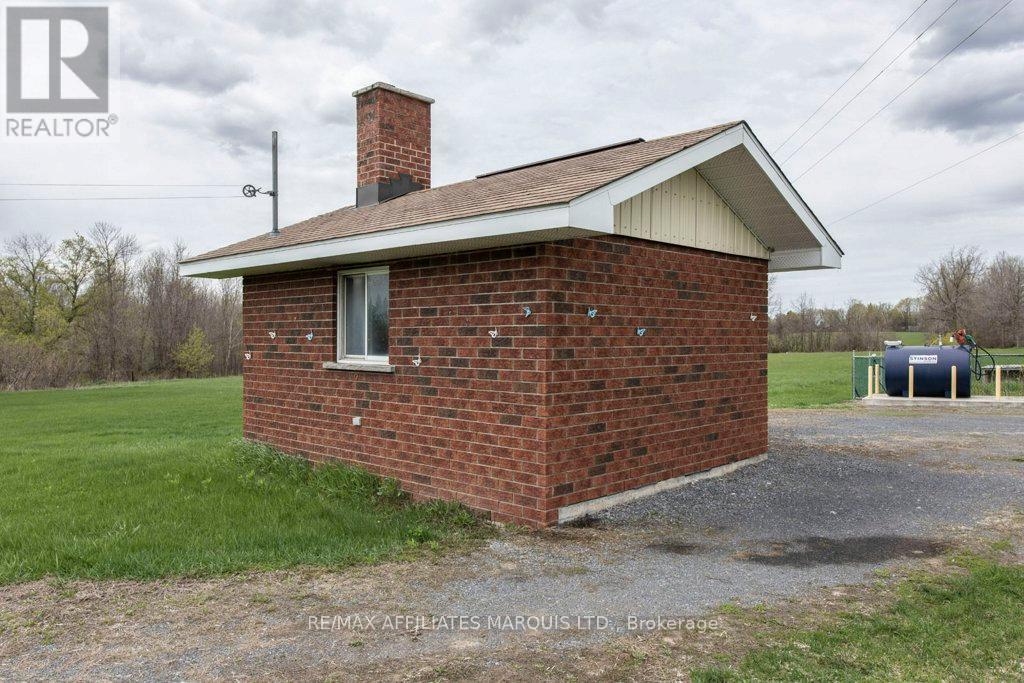 18613 Dundas Street, South Glengarry, Ontario  K0C 1S0 - Photo 6 - X12029493