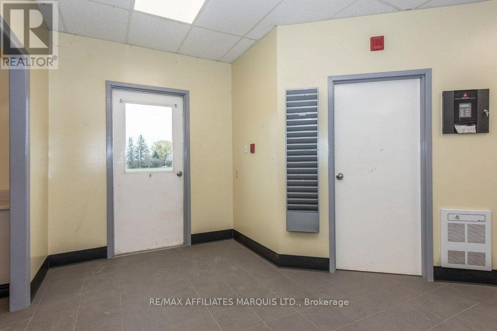 18613 Dundas Street, South Glengarry, Ontario  K0C 1S0 - Photo 8 - X12029493