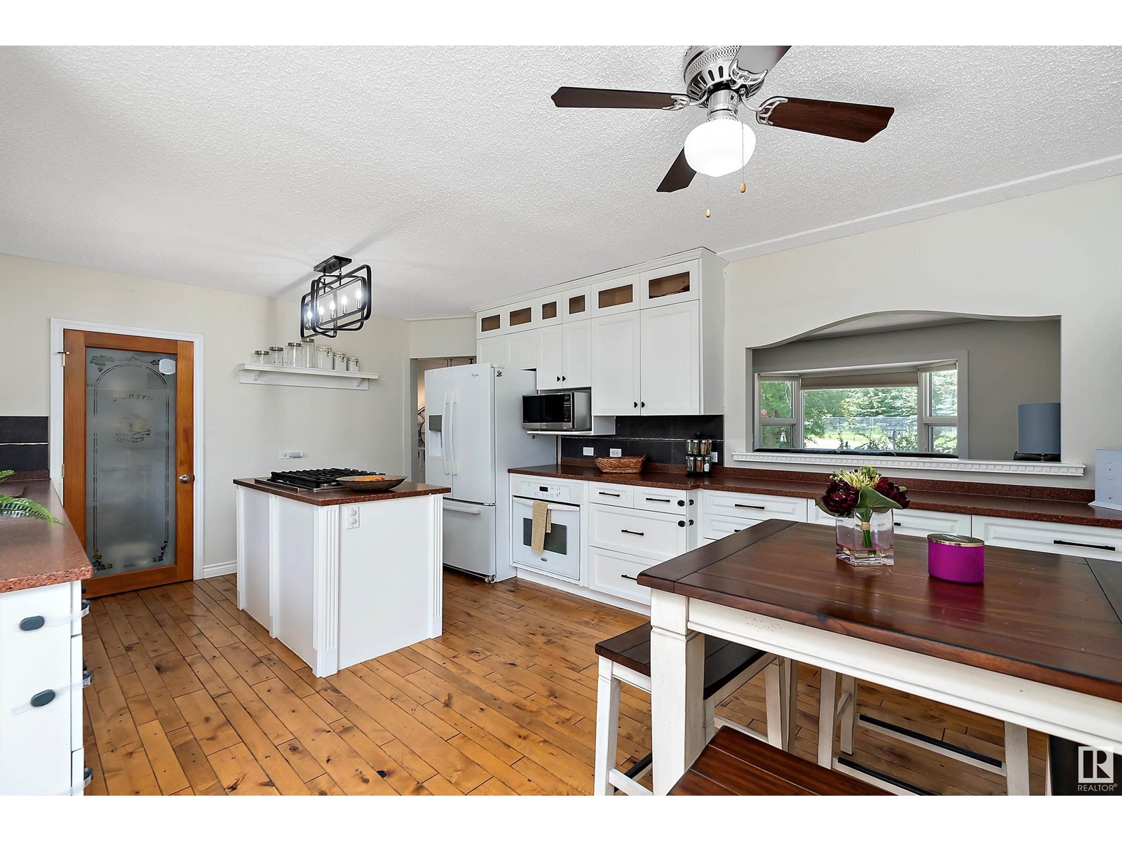 Property at 110 49547 Range Road 243 image 1