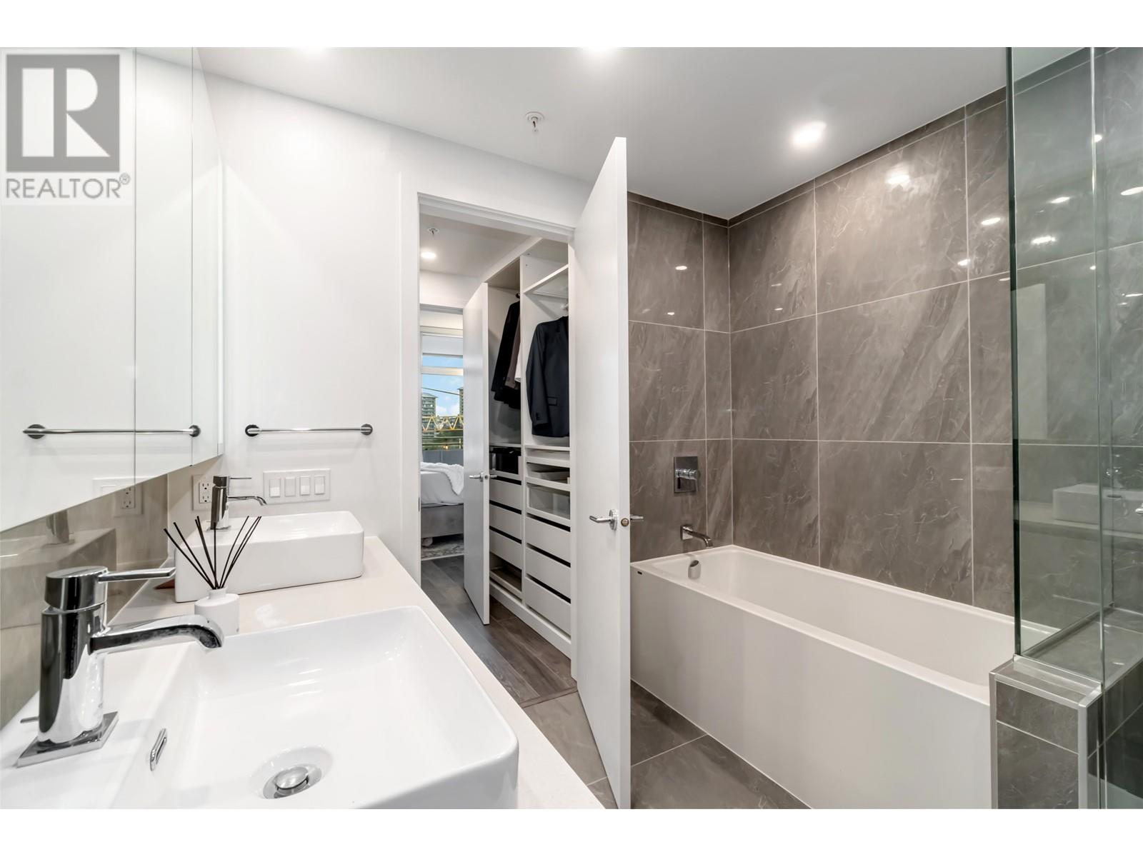 Listing Picture 19 of 40 : 1601 5311 GORING STREET, Burnaby / 本拿比 - 魯藝地產 Yvonne Lu Group - MLS Medallion Club Member
