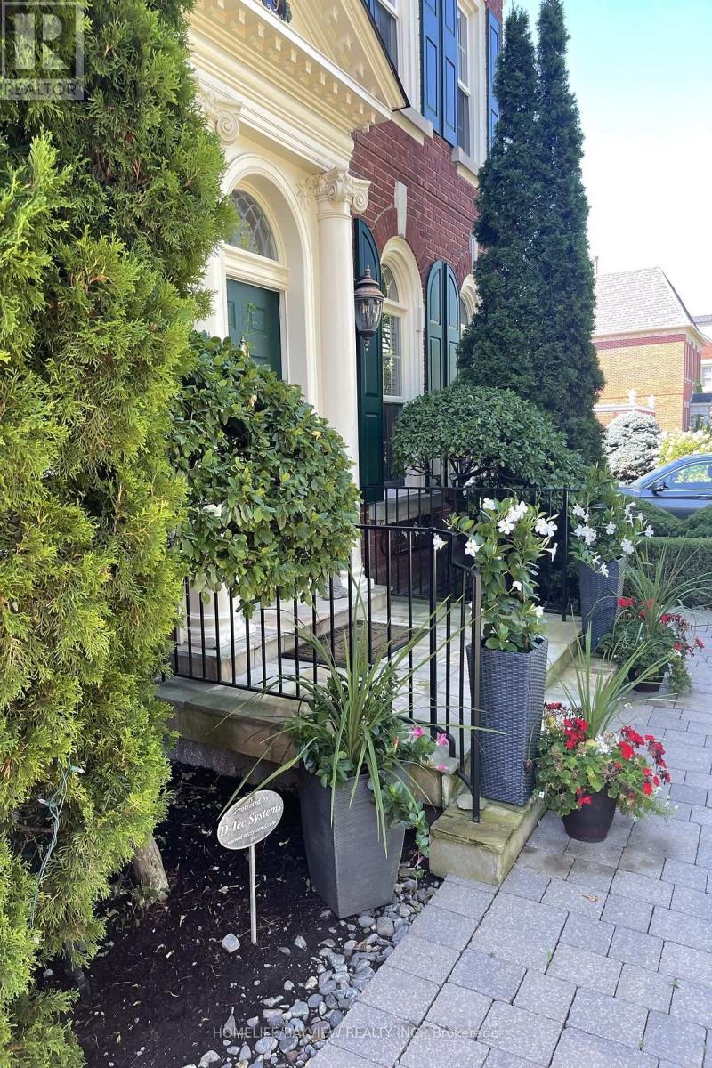 Property at 9 WILLETT CRESCENT image 4