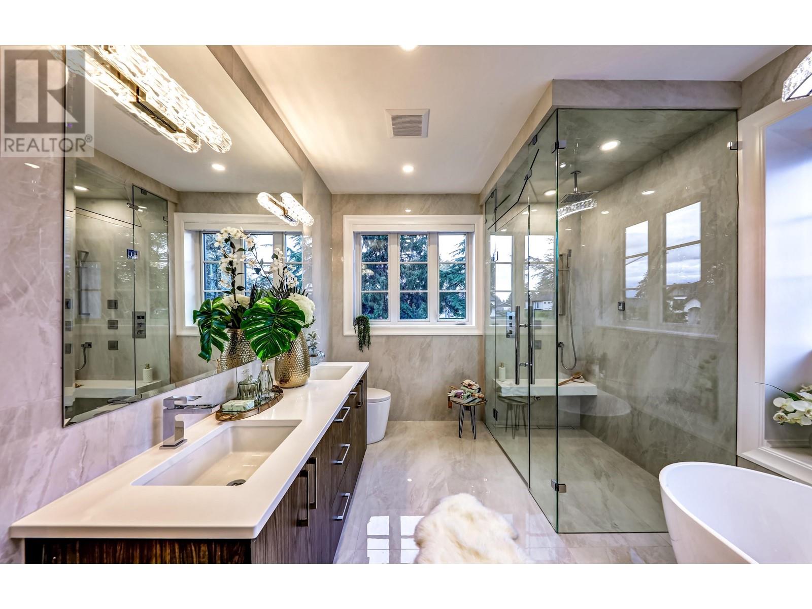 Listing Picture 23 of 40 : 10231 BAMBERTON DRIVE, Richmond / 烈治文 - 魯藝地產 Yvonne Lu Group - MLS Medallion Club Member