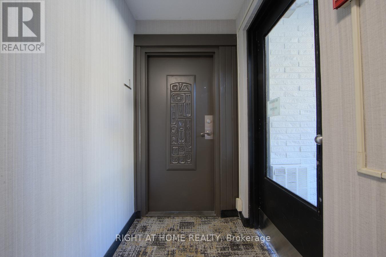 Property at 1 - 1008 FALGARWOOD DRIVE image 4