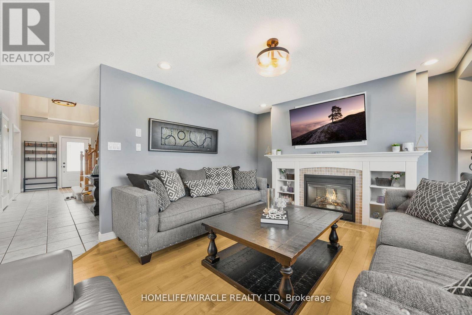 Property at 22 DEVONLEIGH DRIVE image 4
