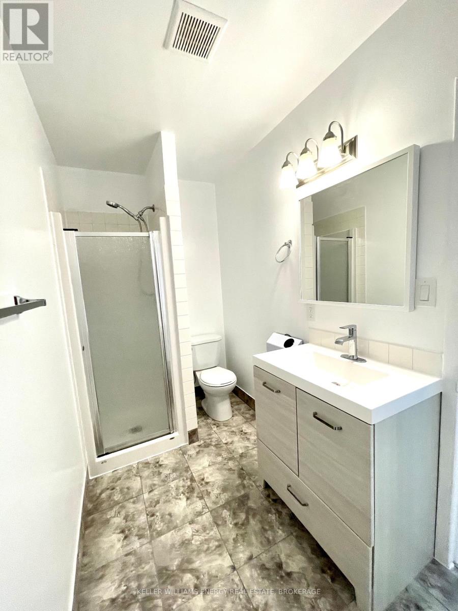 98 Bayfield Street, Barrie (City Centre), Ontario  L4M 3A8 - Photo 6 - S12029532