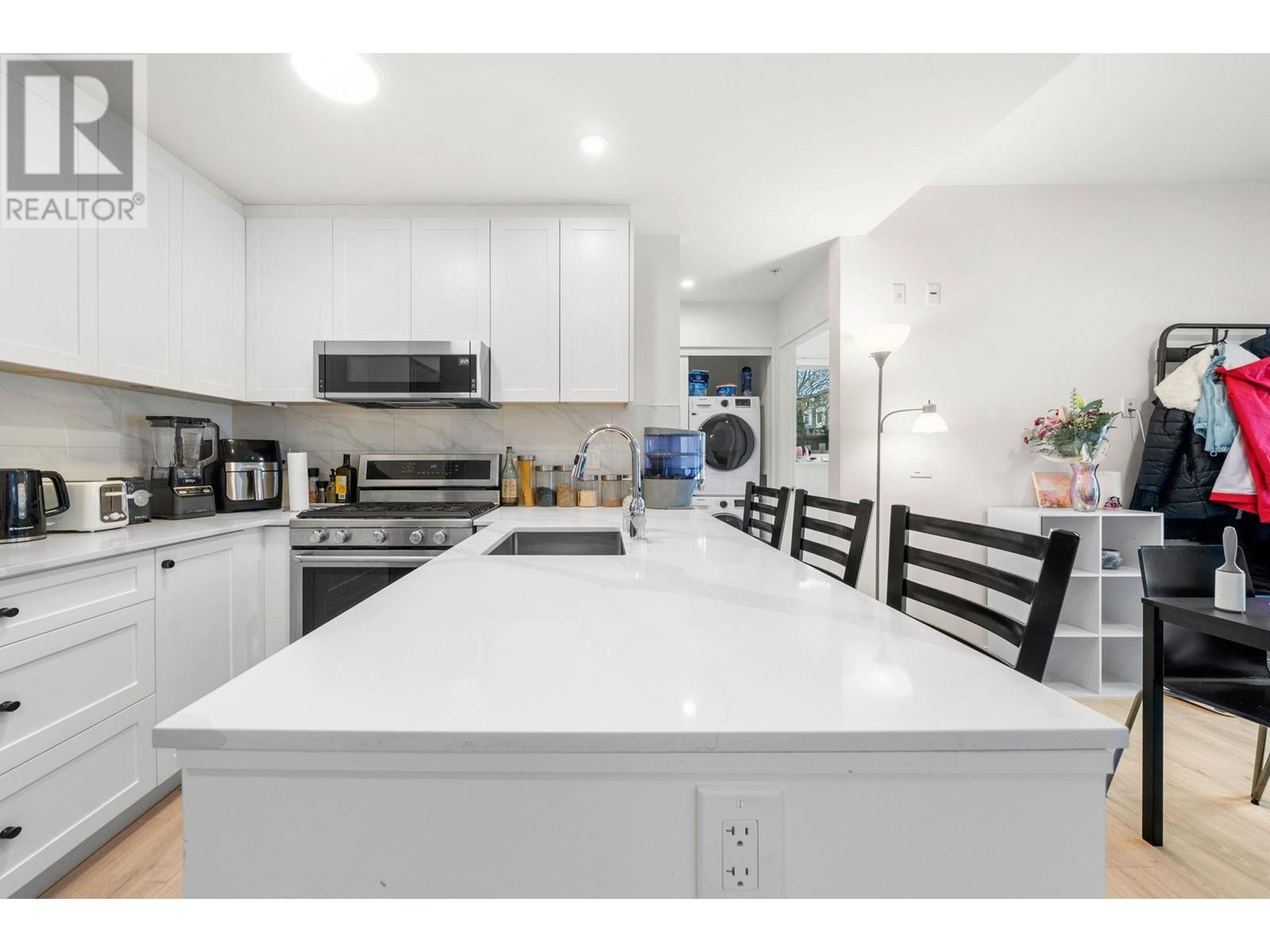 105 2688 Duke Street, Vancouver, British Columbia  V5R 4S9 - Photo 17 - R2974566